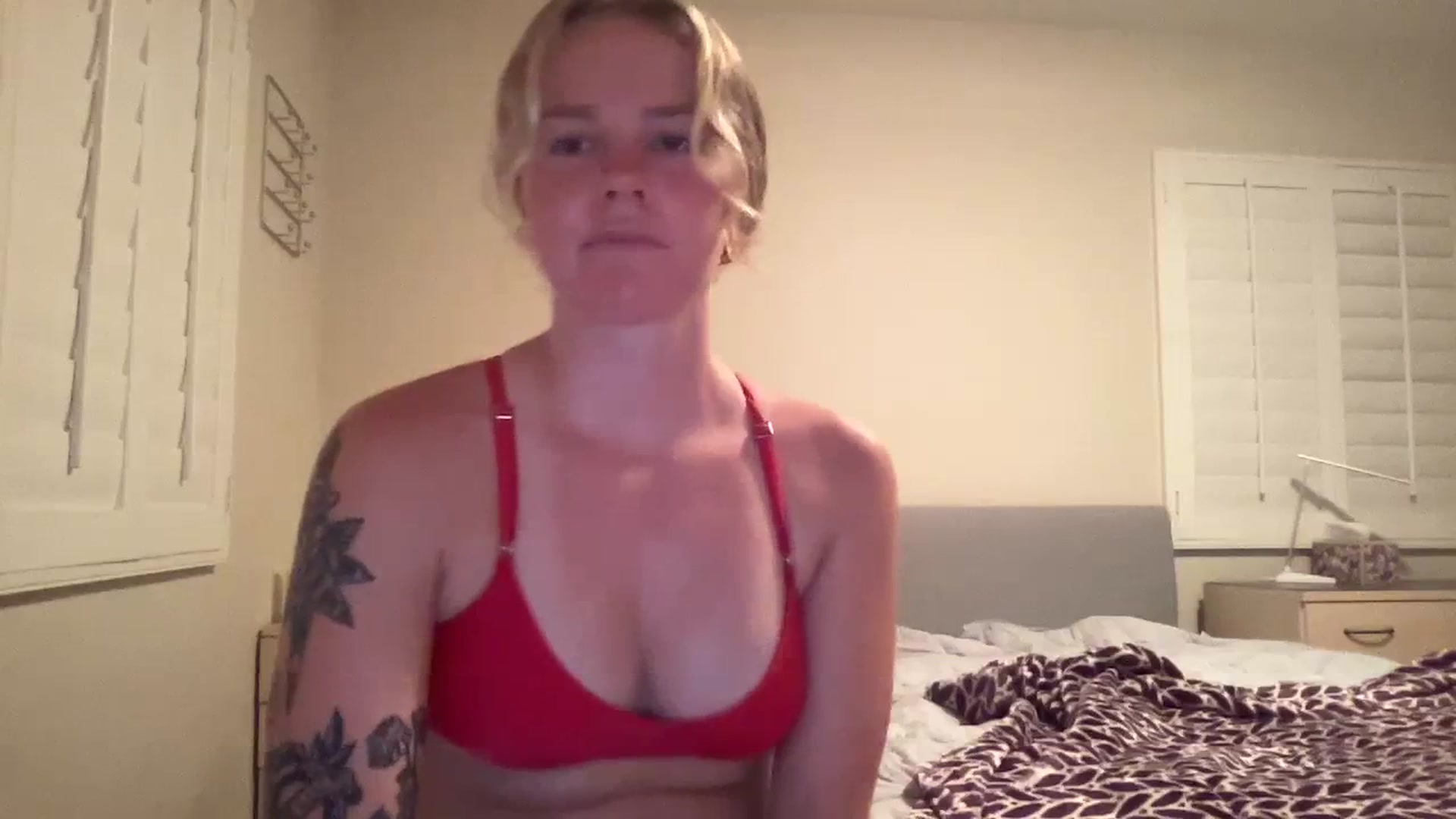 Gallery image thumbnail from KittyKat29's myfreecams stream on, 08/16/2023, 03:49 image 15 of 20