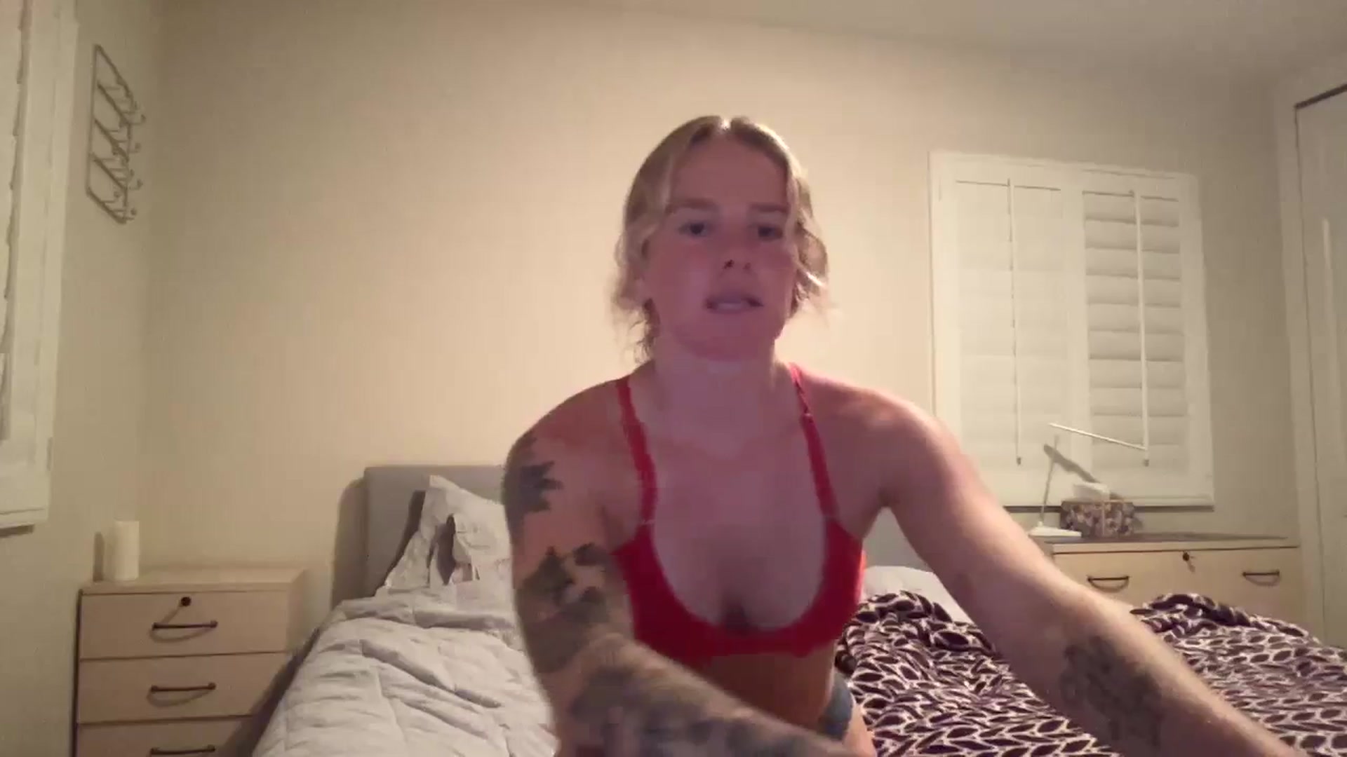 Gallery image thumbnail from KittyKat29's myfreecams stream on, 08/16/2023, 03:49 image 17 of 20