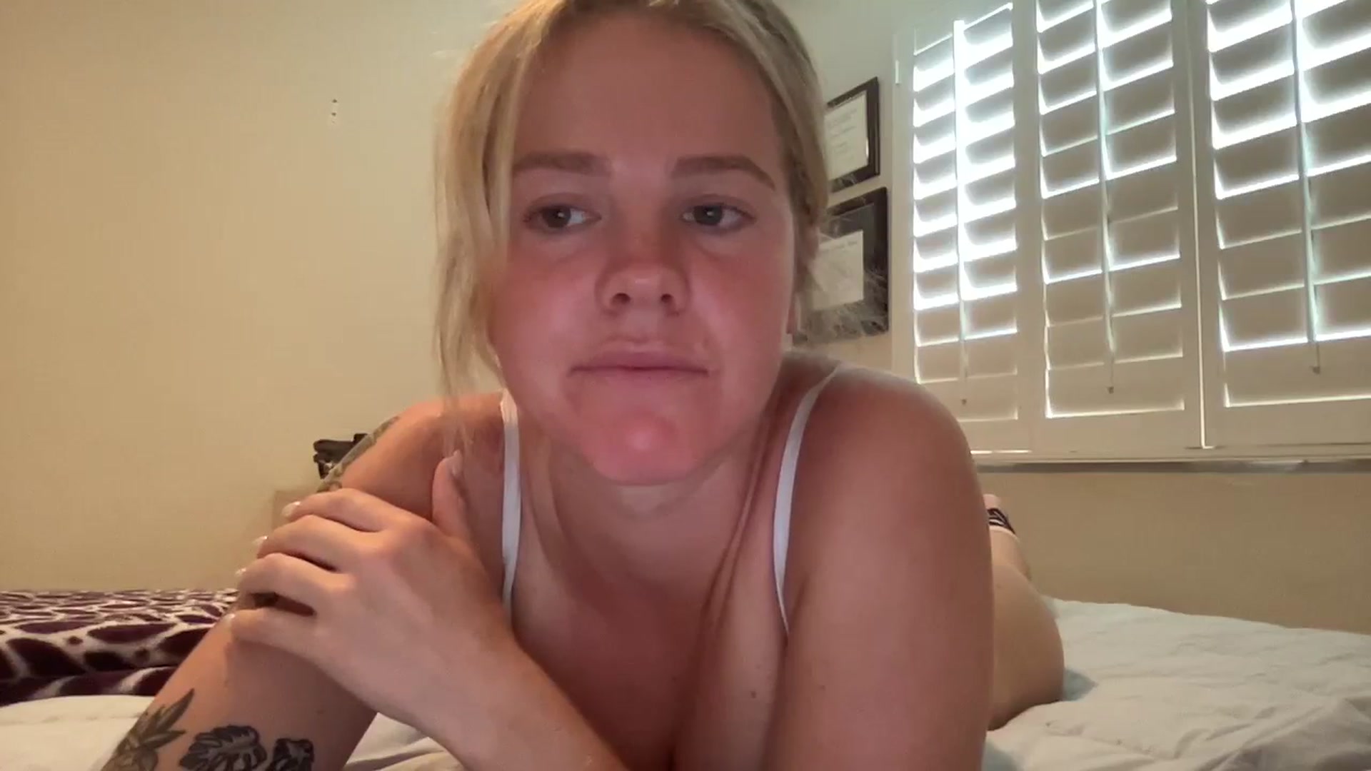 Gallery image thumbnail from KittyKat29's myfreecams stream on, 08/16/2023, 17:54 image 14 of 20