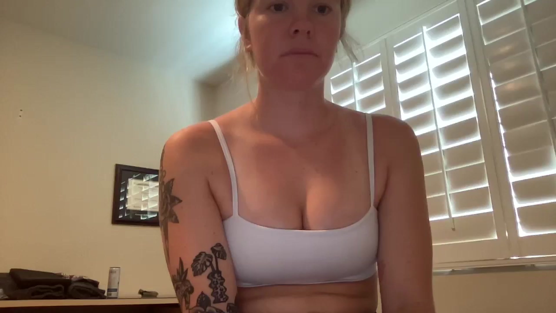 Gallery image thumbnail from KittyKat29's myfreecams stream on, 08/16/2023, 18:28 image 20 of 20