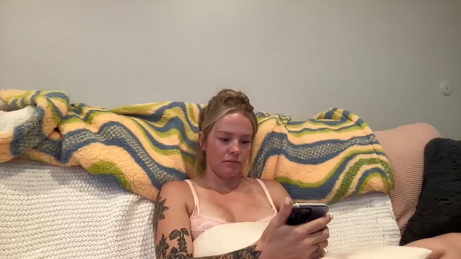 Gallery image thumbnail from KittyKat29's myfreecams stream on, 08/16/2023, 23:34 image 8 of 20