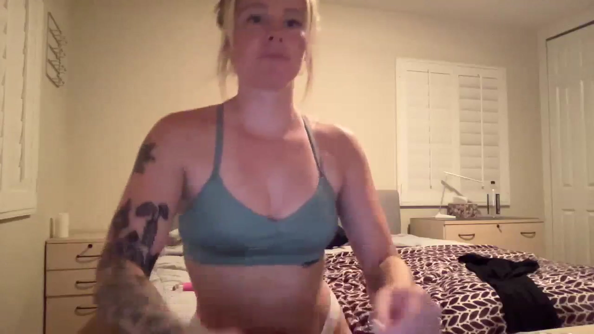 Gallery image thumbnail from KittyKat29's myfreecams stream on, 08/17/2023, 04:52 image 14 of 20