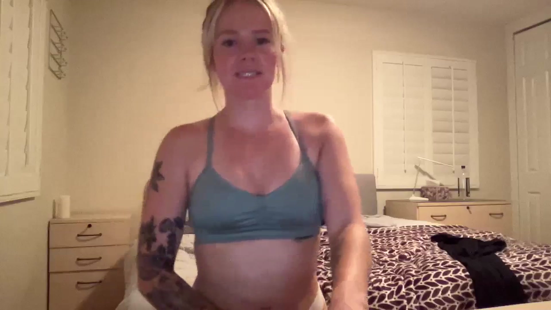 Gallery image thumbnail from KittyKat29's myfreecams stream on, 08/17/2023, 04:52 image 19 of 20