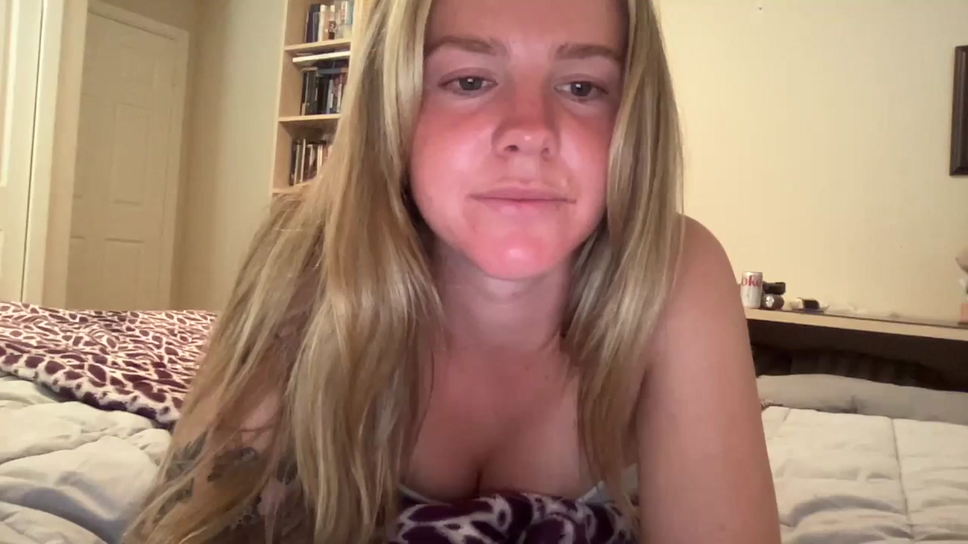 Gallery image thumbnail from KittyKat29's myfreecams stream on, 08/19/2023, 01:08 image 16 of 20