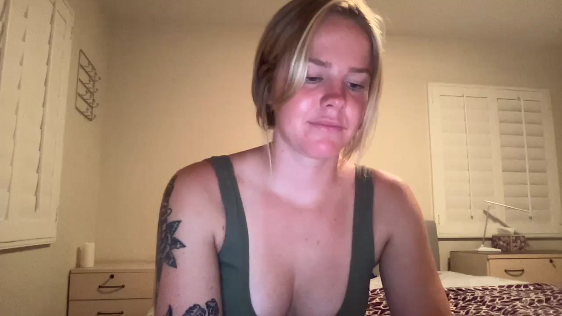 Gallery image thumbnail from KittyKat29's myfreecams stream on, 08/19/2023, 04:36 image 9 of 20