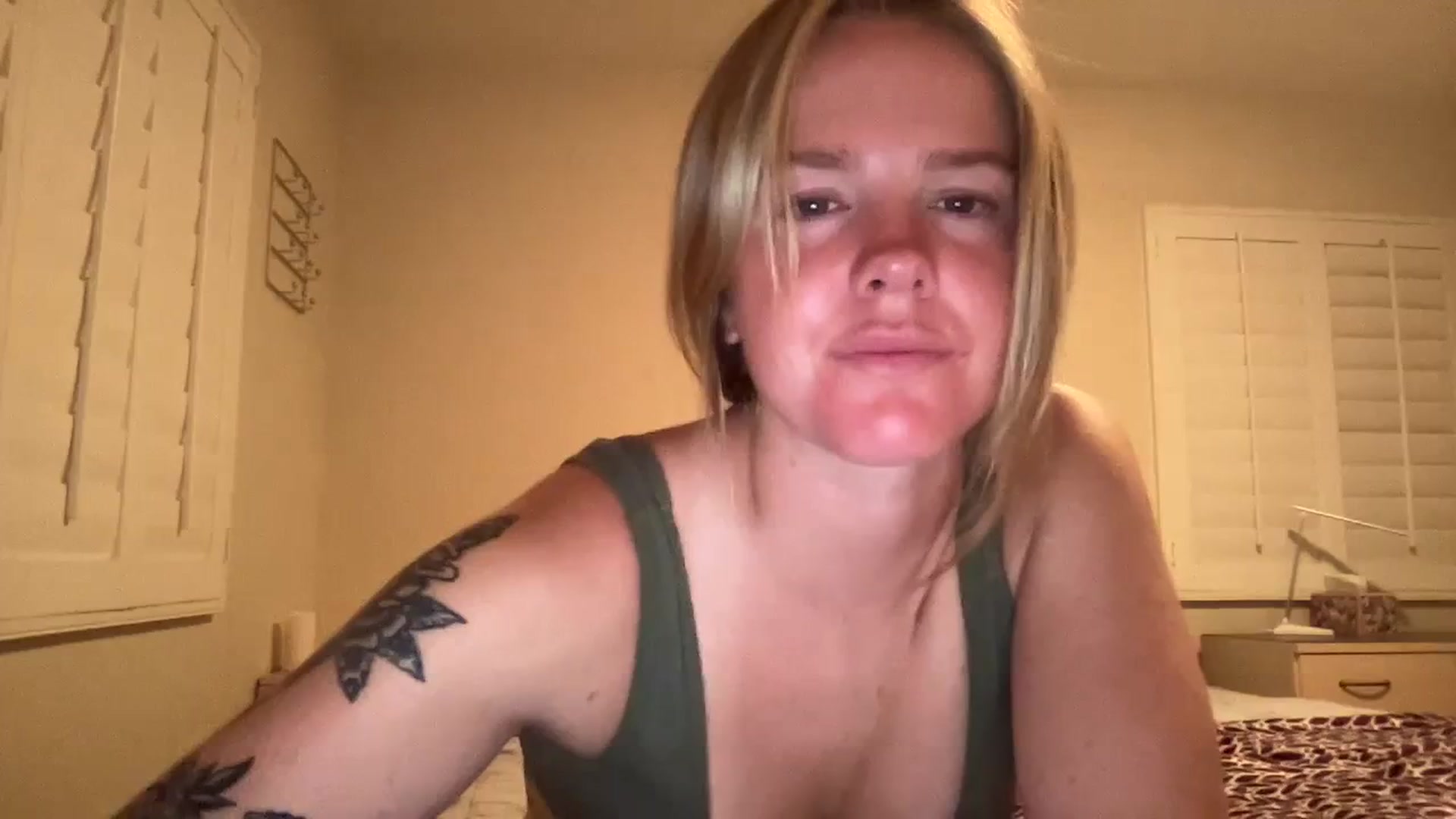 Gallery image thumbnail from KittyKat29's myfreecams stream on, 08/19/2023, 04:36 image 1 of 20