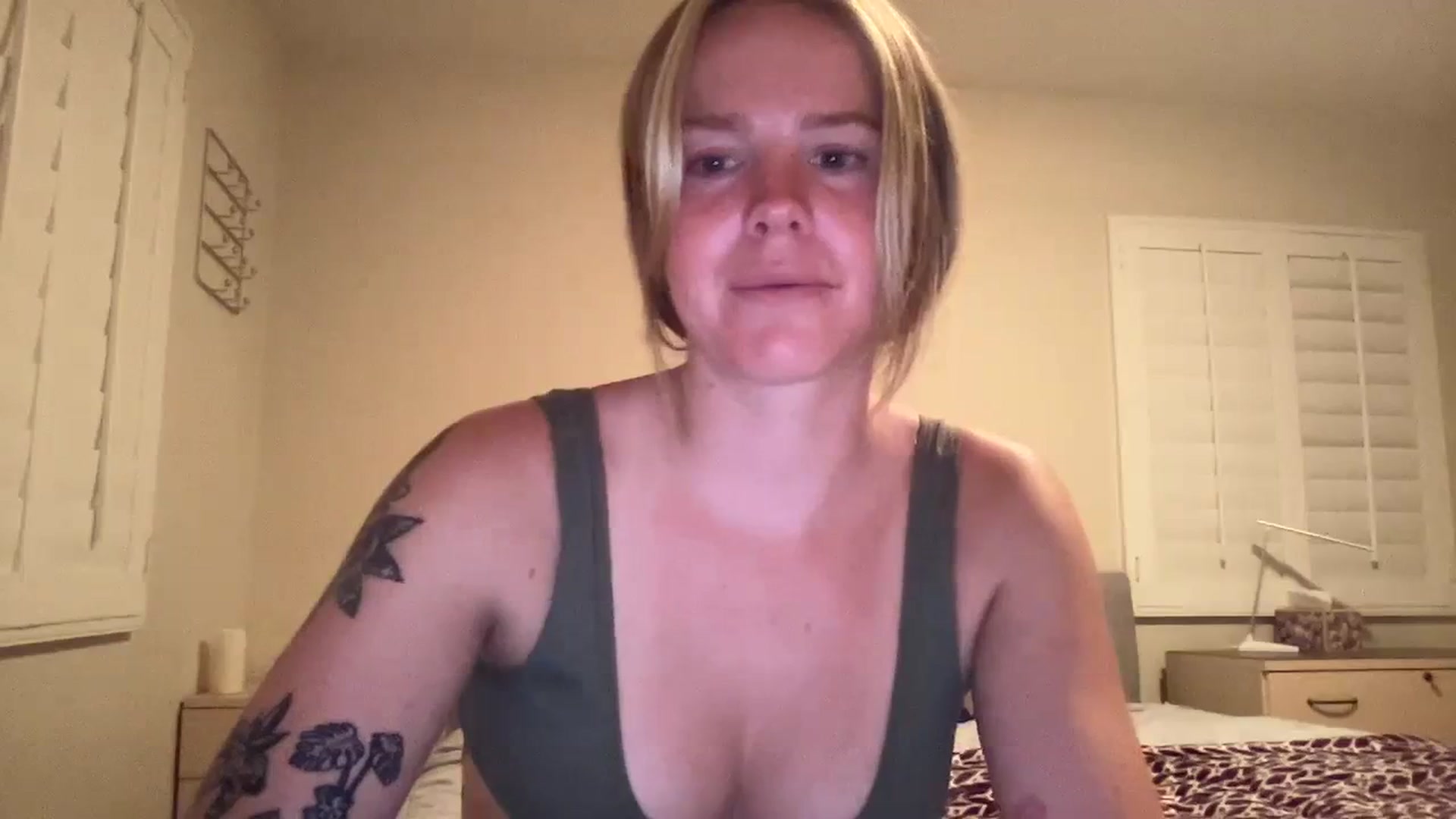 Gallery image thumbnail from KittyKat29's myfreecams stream on, 08/19/2023, 04:36 image 8 of 20