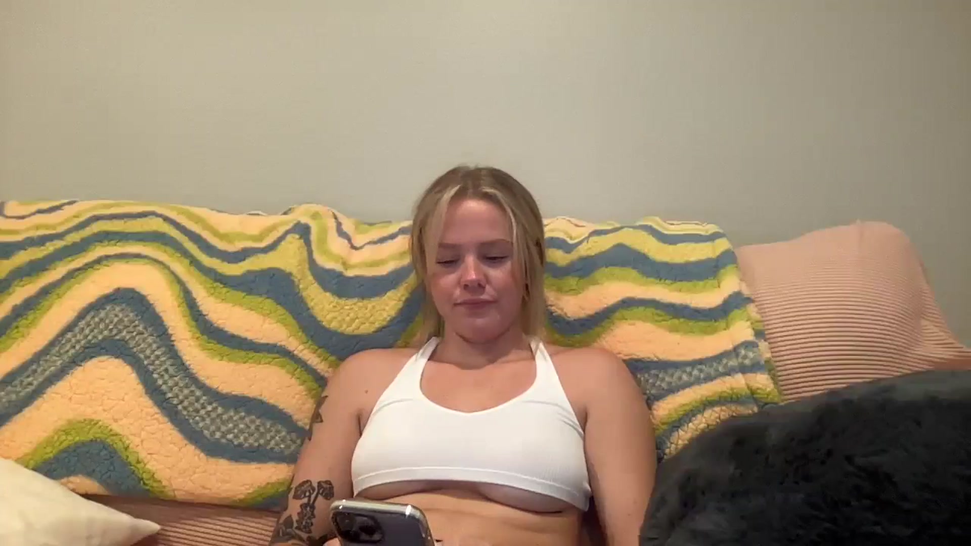 Gallery image thumbnail from KittyKat29's myfreecams stream on, 08/20/2023, 22:44 image 11 of 20