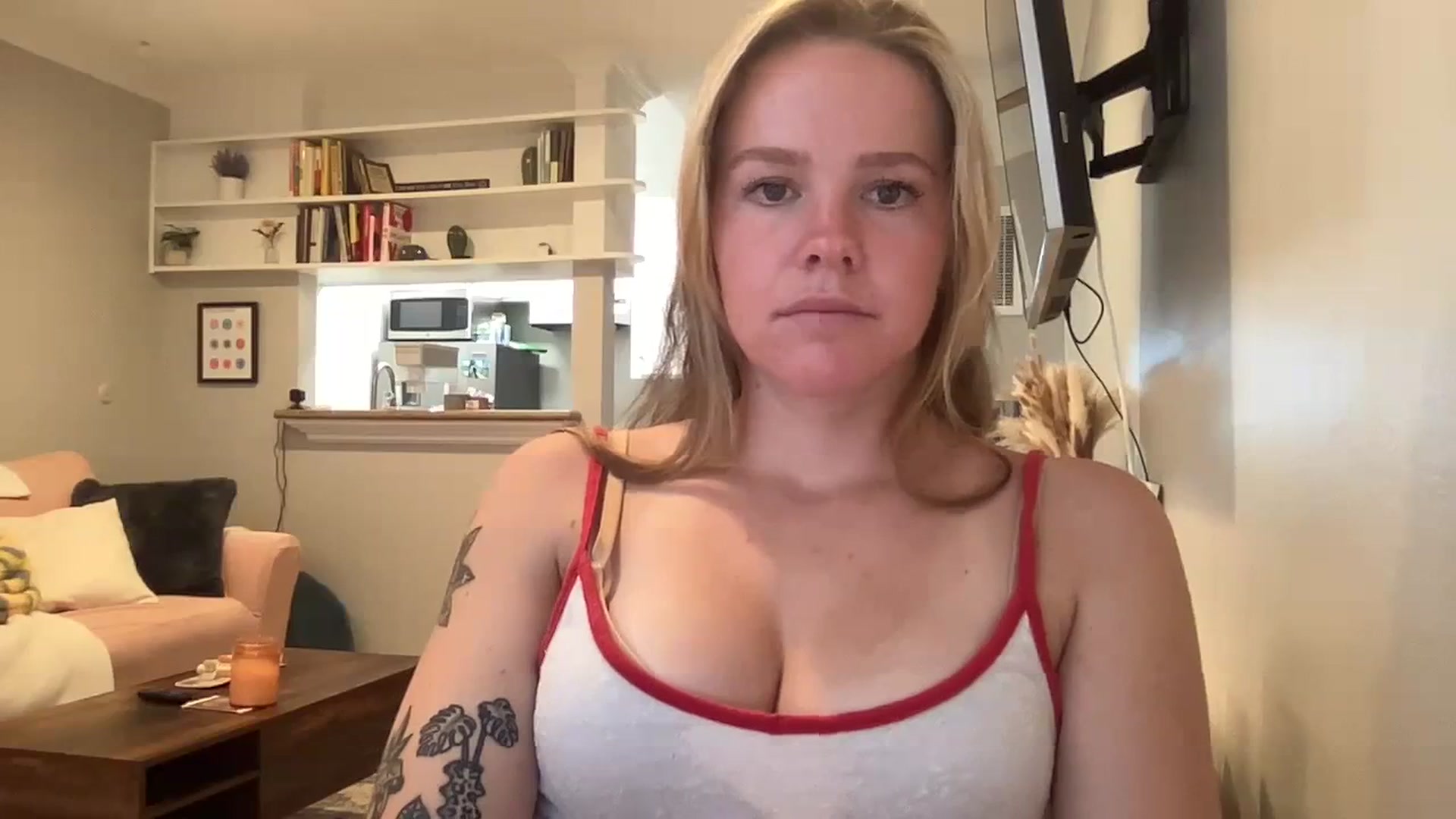Gallery image thumbnail from KittyKat29's myfreecams stream on, 08/21/2023, 20:46 image 19 of 20