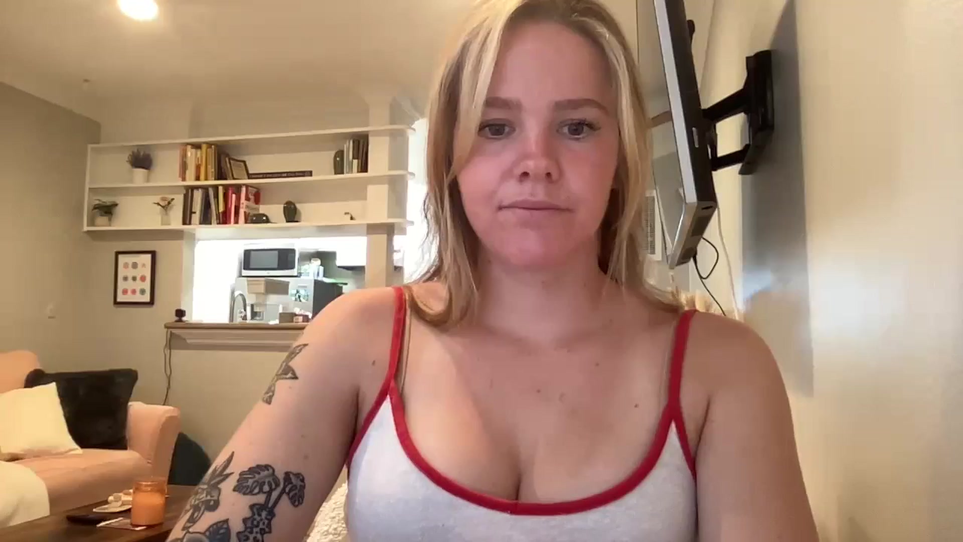Gallery image thumbnail from KittyKat29's myfreecams stream on, 08/21/2023, 20:46 image 13 of 20