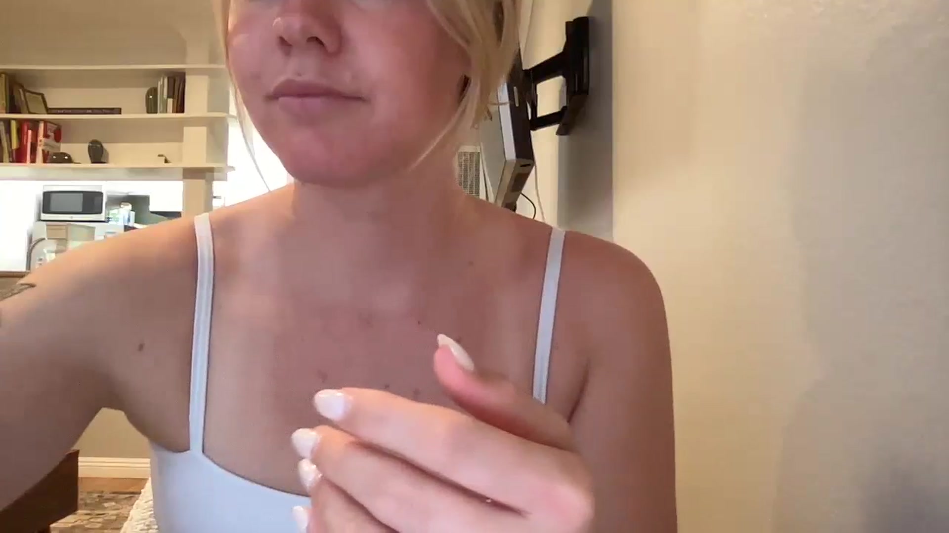 Gallery image thumbnail from KittyKat29's myfreecams stream on, 08/21/2023, 23:53 image 16 of 20
