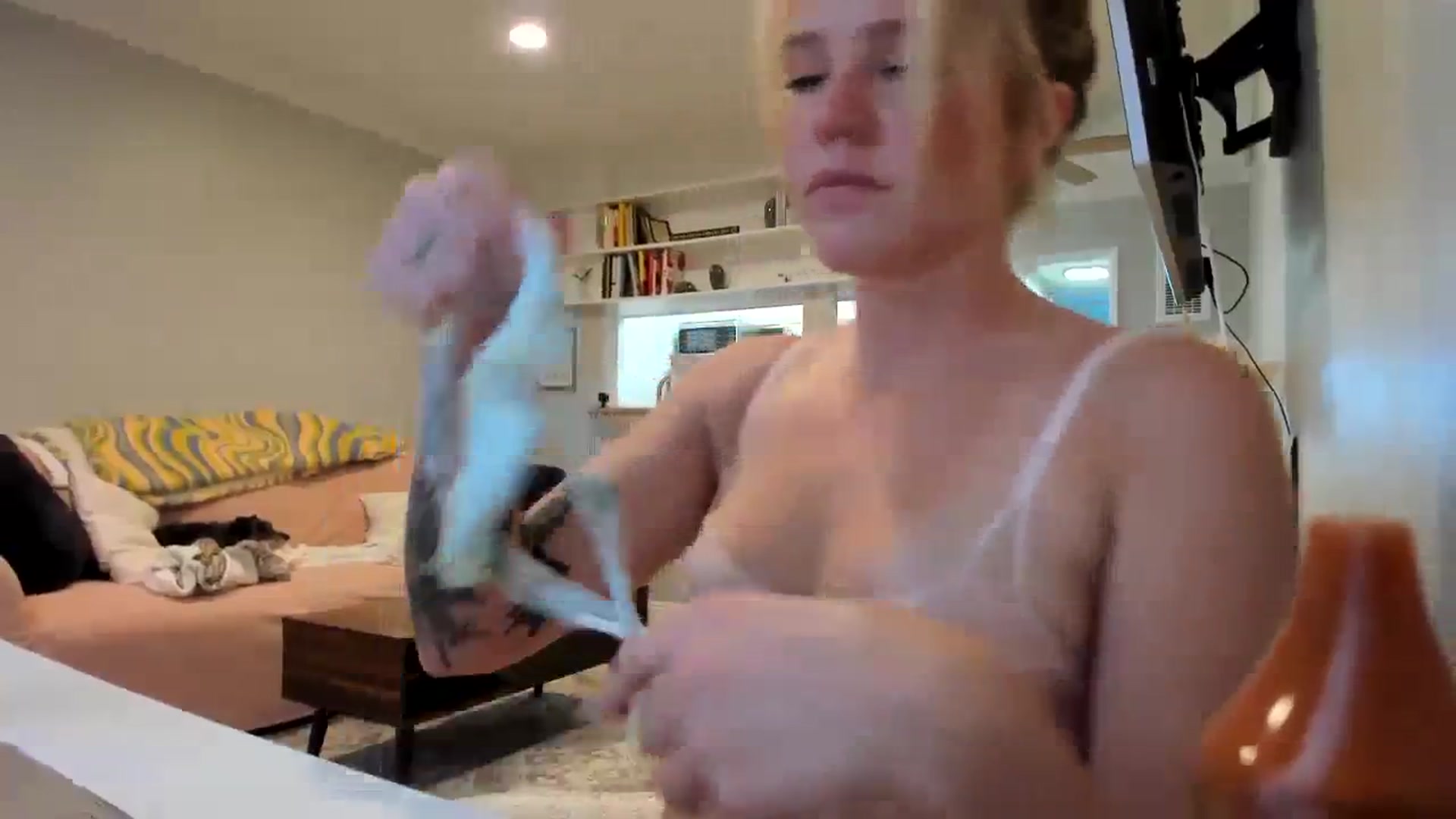 Gallery image thumbnail from KittyKat29's myfreecams stream on, 08/22/2023, 21:54 image 17 of 20