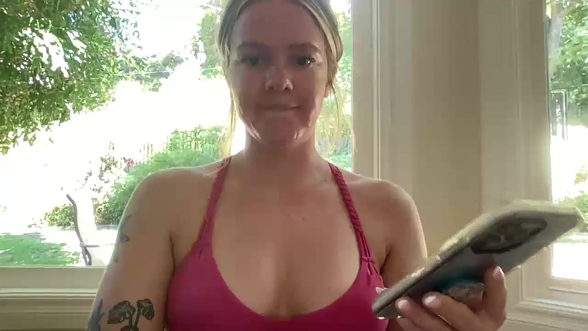 Gallery image thumbnail from KittyKat29's myfreecams stream on, 08/25/2023, 21:56 image 6 of 20