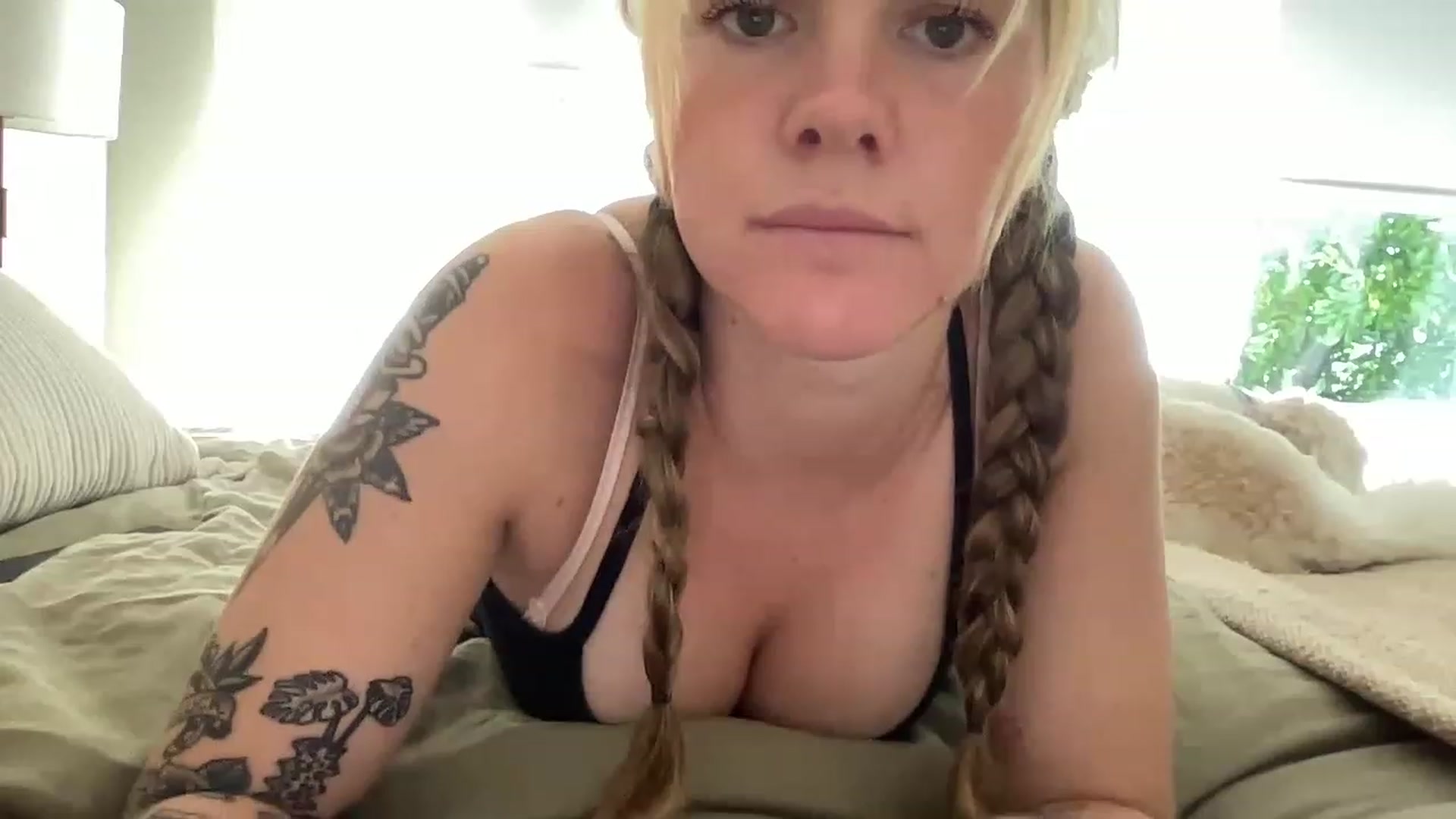 Gallery image thumbnail from KittyKat29's myfreecams stream on, 08/29/2023, 18:46 image 11 of 20