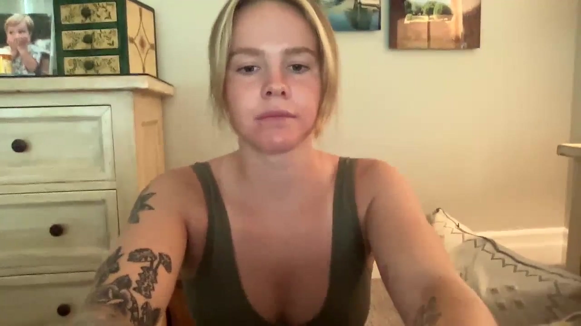 Gallery image thumbnail from KittyKat29's myfreecams stream on, 08/30/2023, 22:36 image 2 of 20