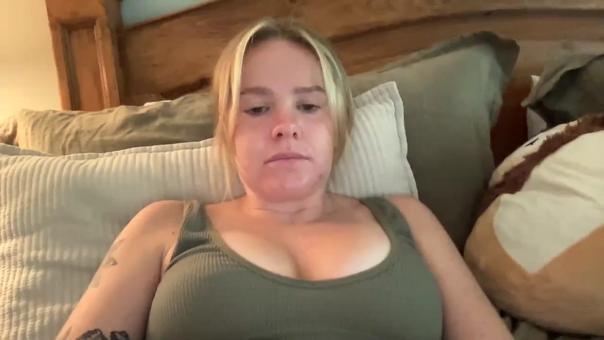 Gallery image thumbnail from KittyKat29's myfreecams stream on, 08/30/2023, 22:36 image 16 of 20
