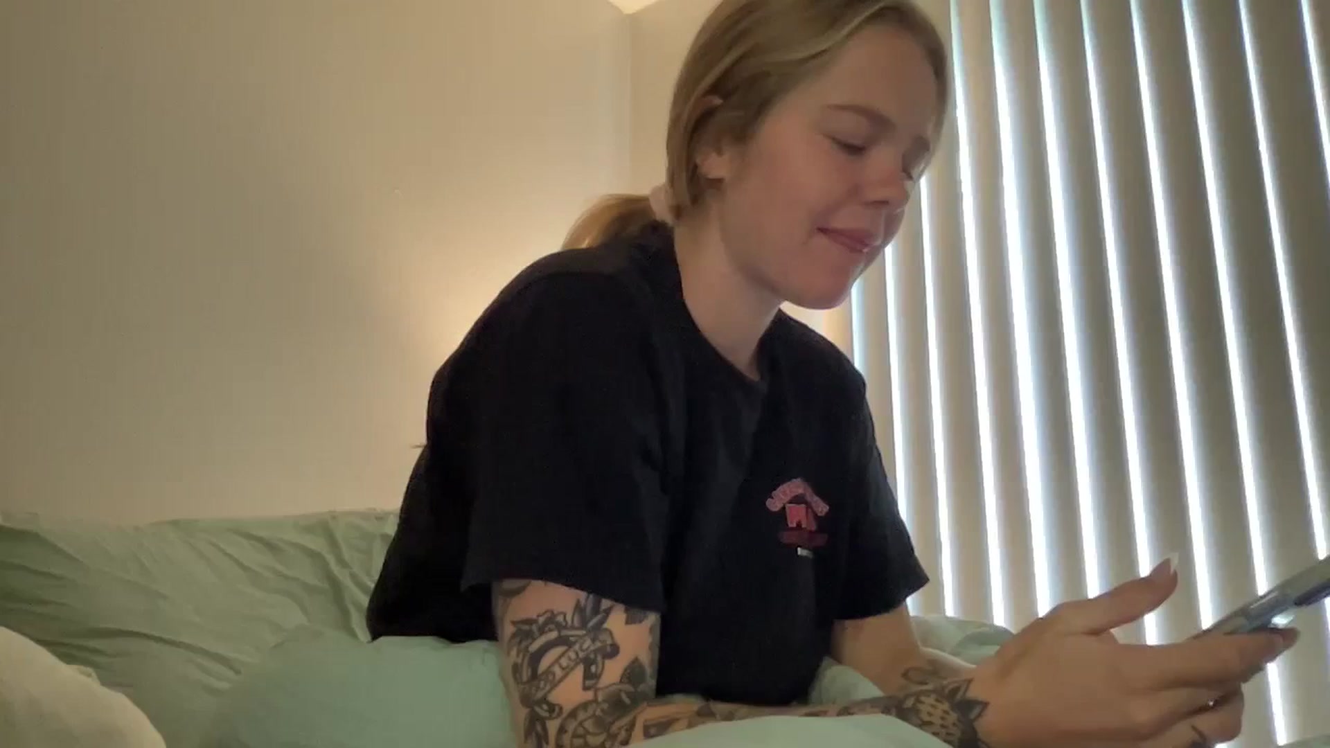 Gallery image thumbnail from KittyKat29's myfreecams stream on, 09/02/2023, 16:56 image 1 of 20
