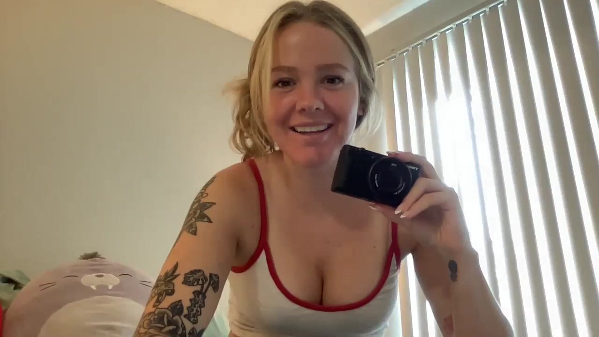 Gallery image thumbnail from KittyKat29's myfreecams stream on, 09/02/2023, 19:25 image 2 of 20