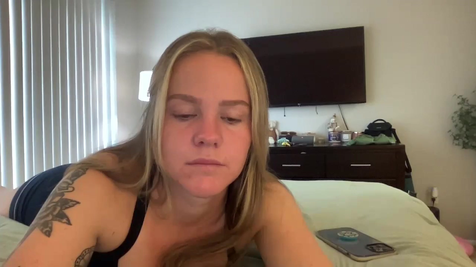 Gallery image thumbnail from KittyKat29's myfreecams stream on, 09/16/2023, 18:37 image 9 of 20