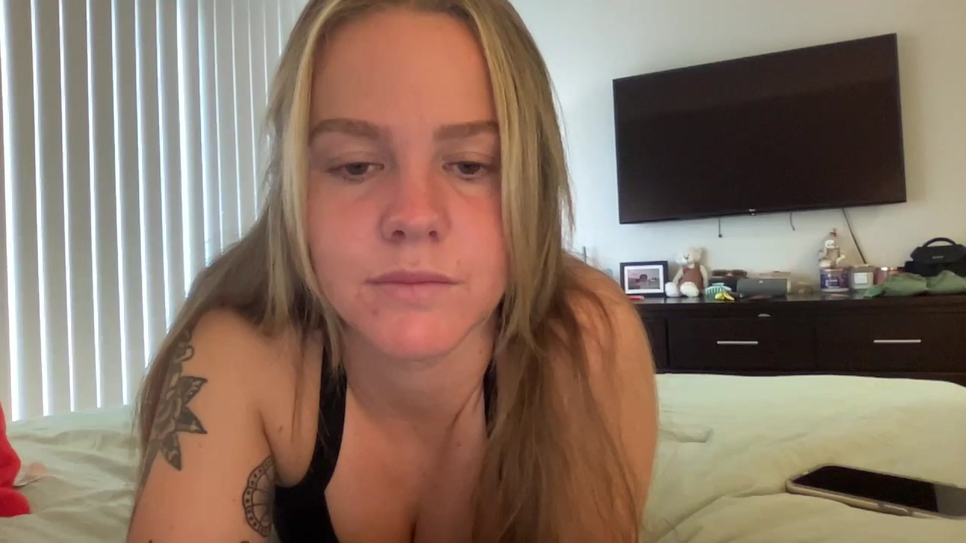 Gallery image thumbnail from KittyKat29's myfreecams stream on, 09/16/2023, 18:37 image 7 of 20