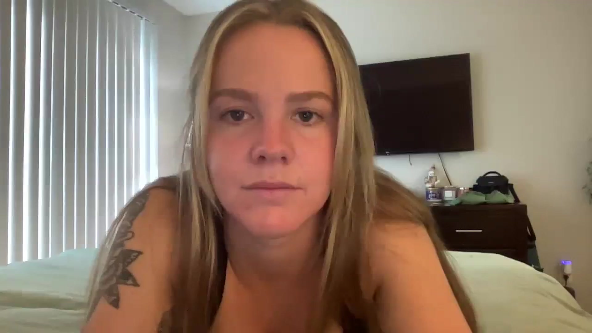 Gallery image thumbnail from KittyKat29's myfreecams stream on, 09/16/2023, 18:37 image 19 of 20
