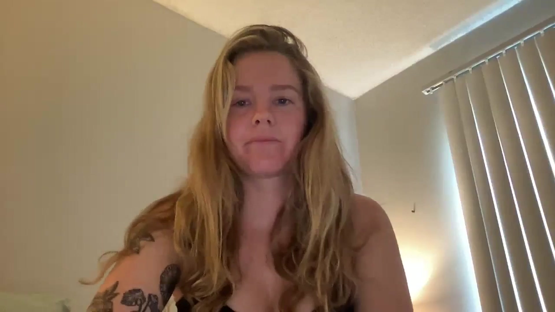 Gallery image thumbnail from KittyKat29's myfreecams stream on, 09/17/2023, 23:37 image 16 of 20