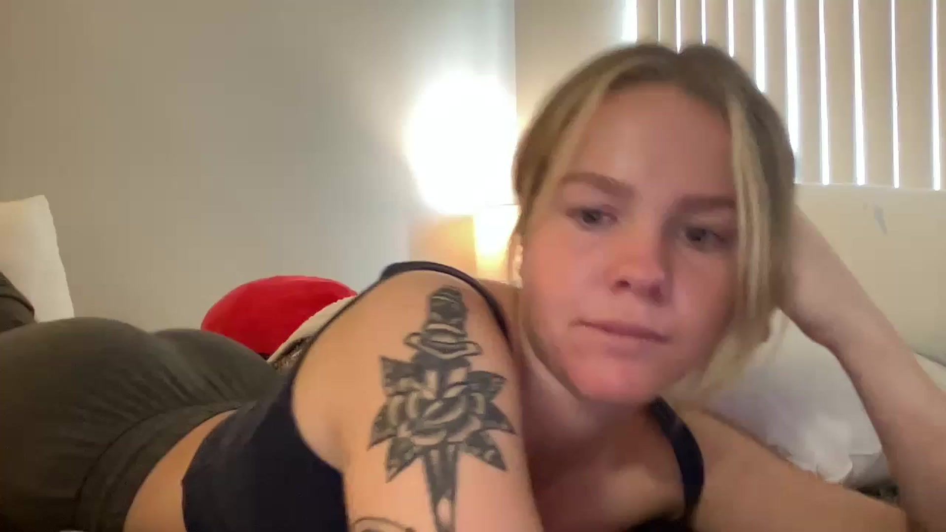 Gallery image thumbnail from KittyKat29's myfreecams stream on, 09/22/2023, 20:57 image 3 of 20