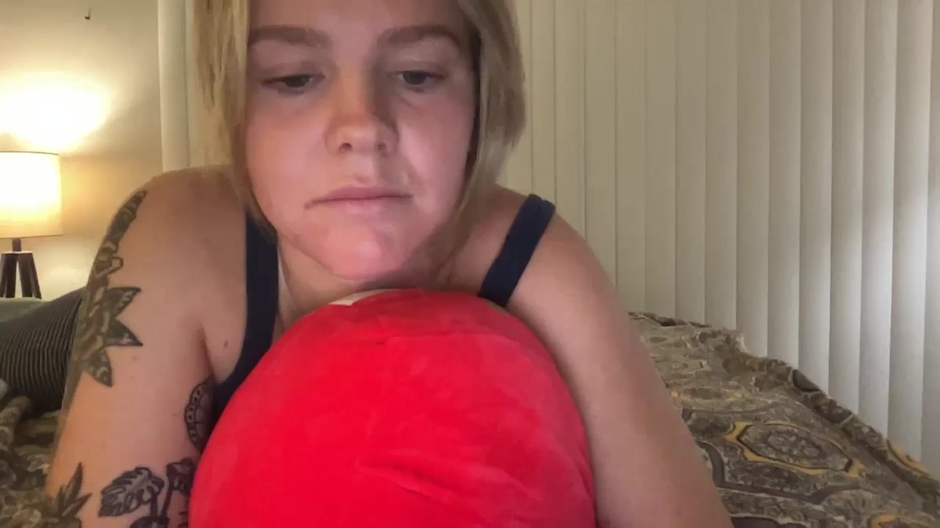 Gallery image thumbnail from KittyKat29's myfreecams stream on, 09/23/2023, 02:37 image 13 of 20