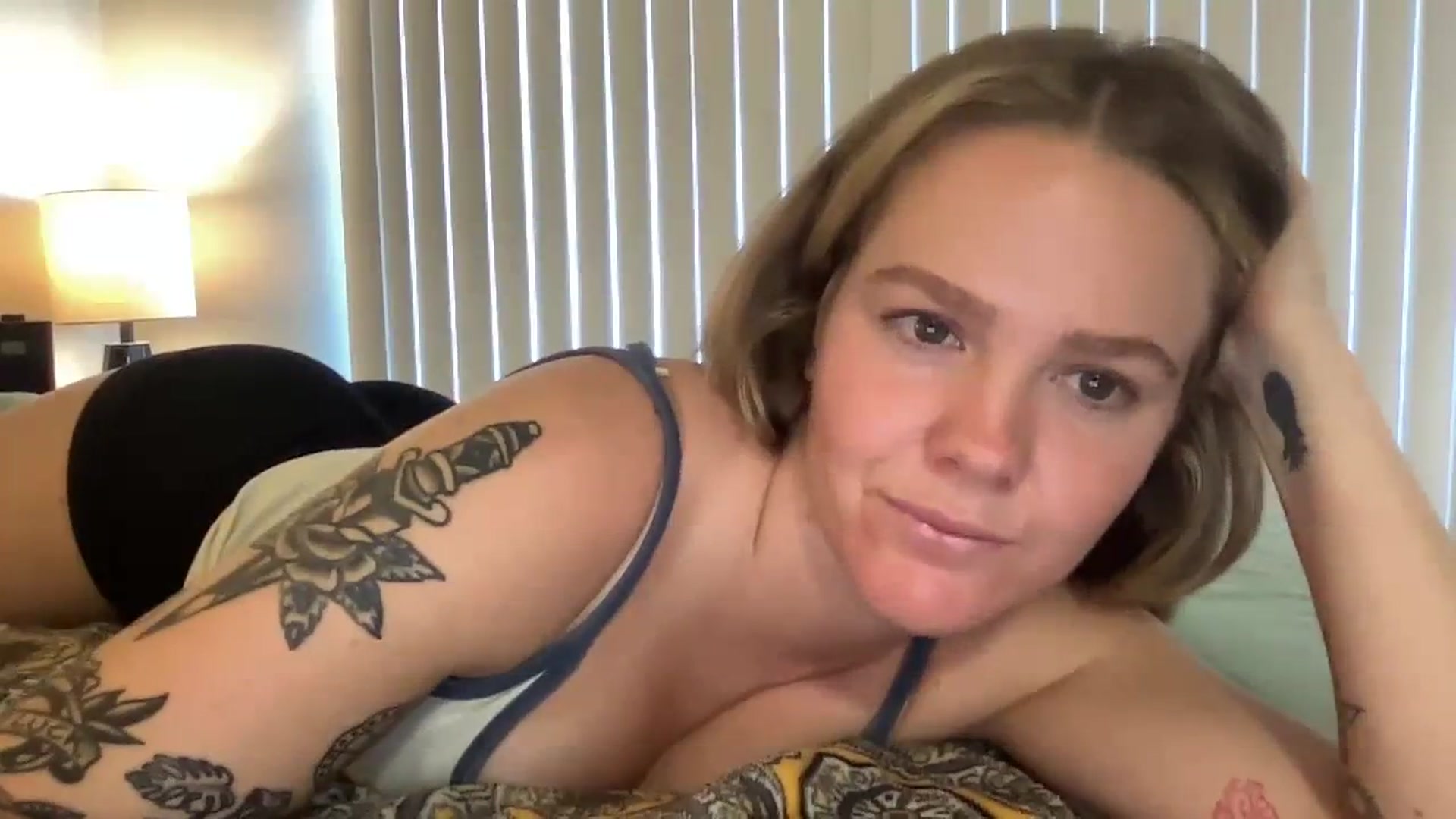 Gallery image thumbnail from KittyKat29's myfreecams stream on, 09/23/2023, 22:14 image 10 of 20