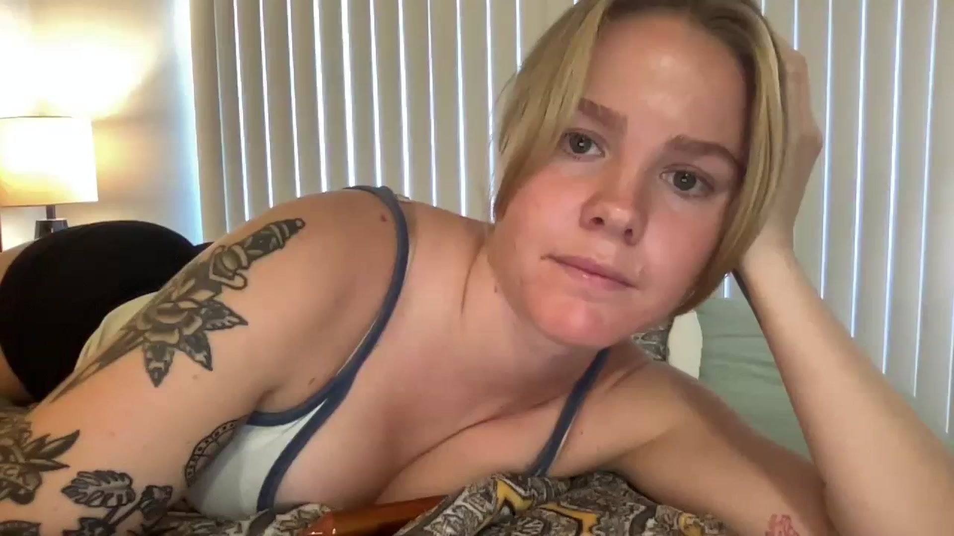 Gallery image thumbnail from KittyKat29's myfreecams stream on, 09/23/2023, 22:14 image 1 of 20