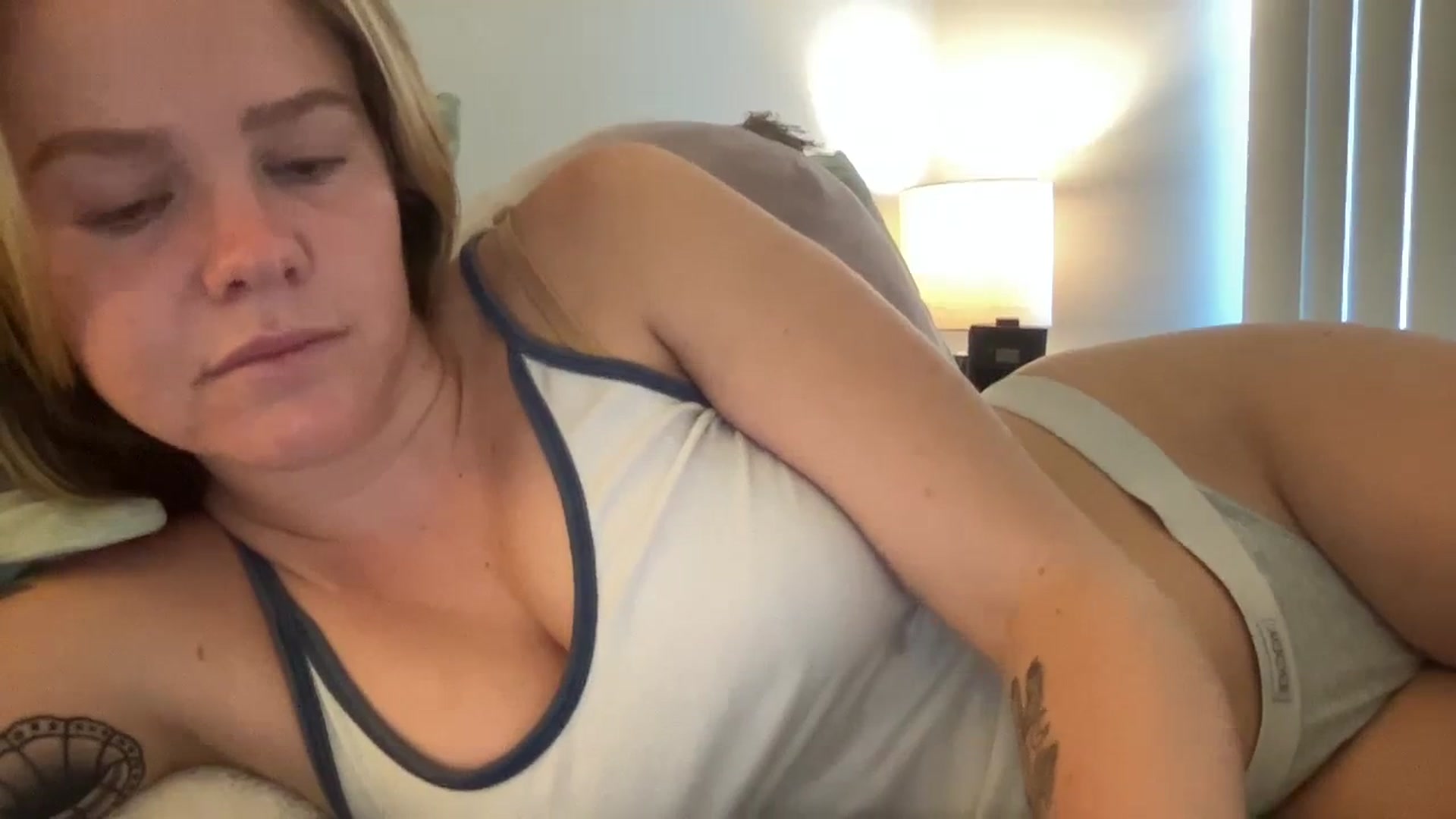 Gallery image thumbnail from KittyKat29's myfreecams stream on, 09/24/2023, 24:01 image 12 of 20