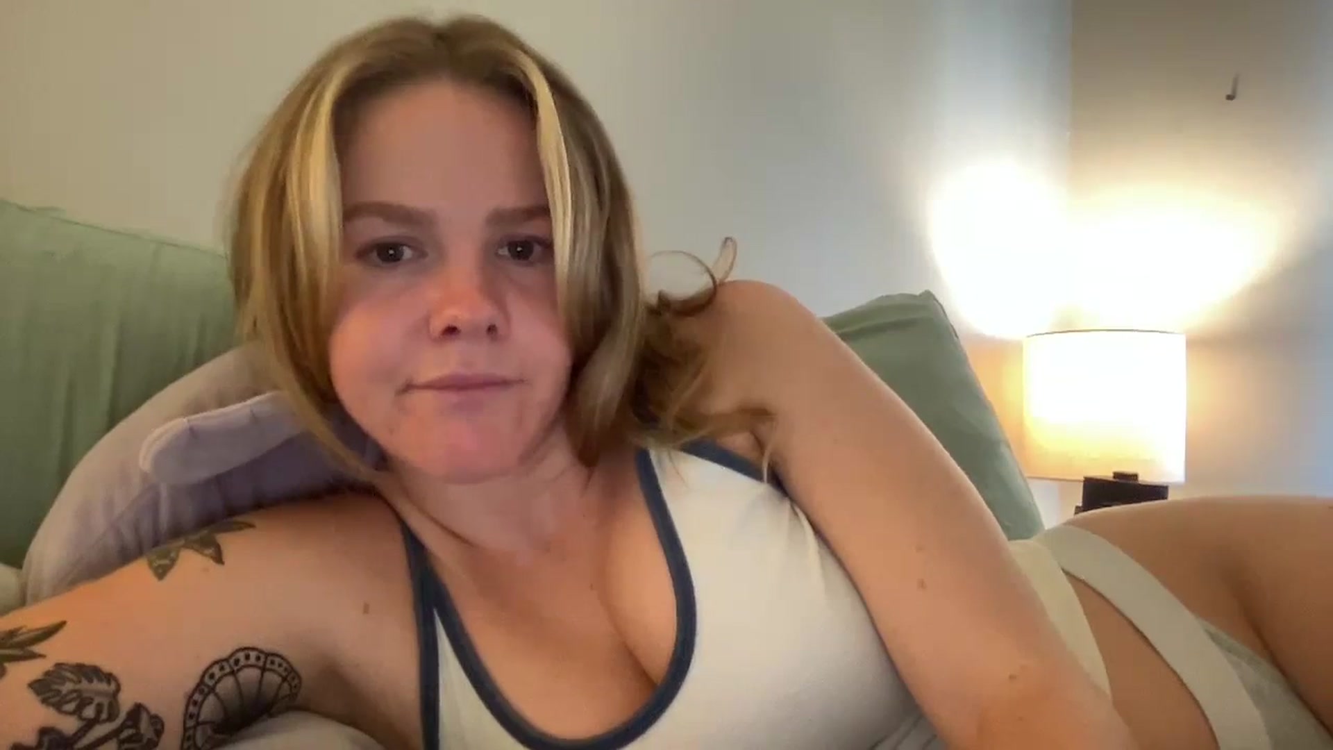 Gallery image thumbnail from KittyKat29's myfreecams stream on, 09/24/2023, 24:01 image 20 of 20