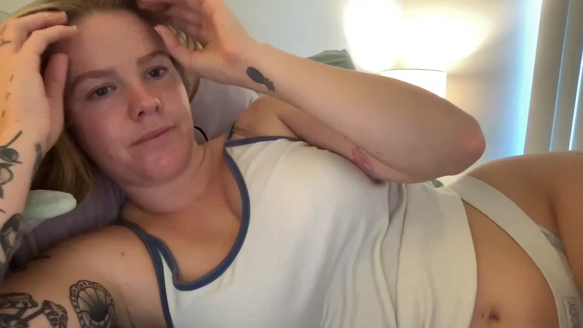 Gallery image thumbnail from KittyKat29's myfreecams stream on, 09/24/2023, 24:20 image 19 of 20