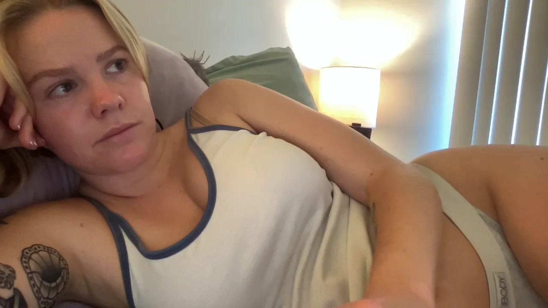 Gallery image thumbnail from KittyKat29's myfreecams stream on, 09/24/2023, 24:20 image 11 of 20