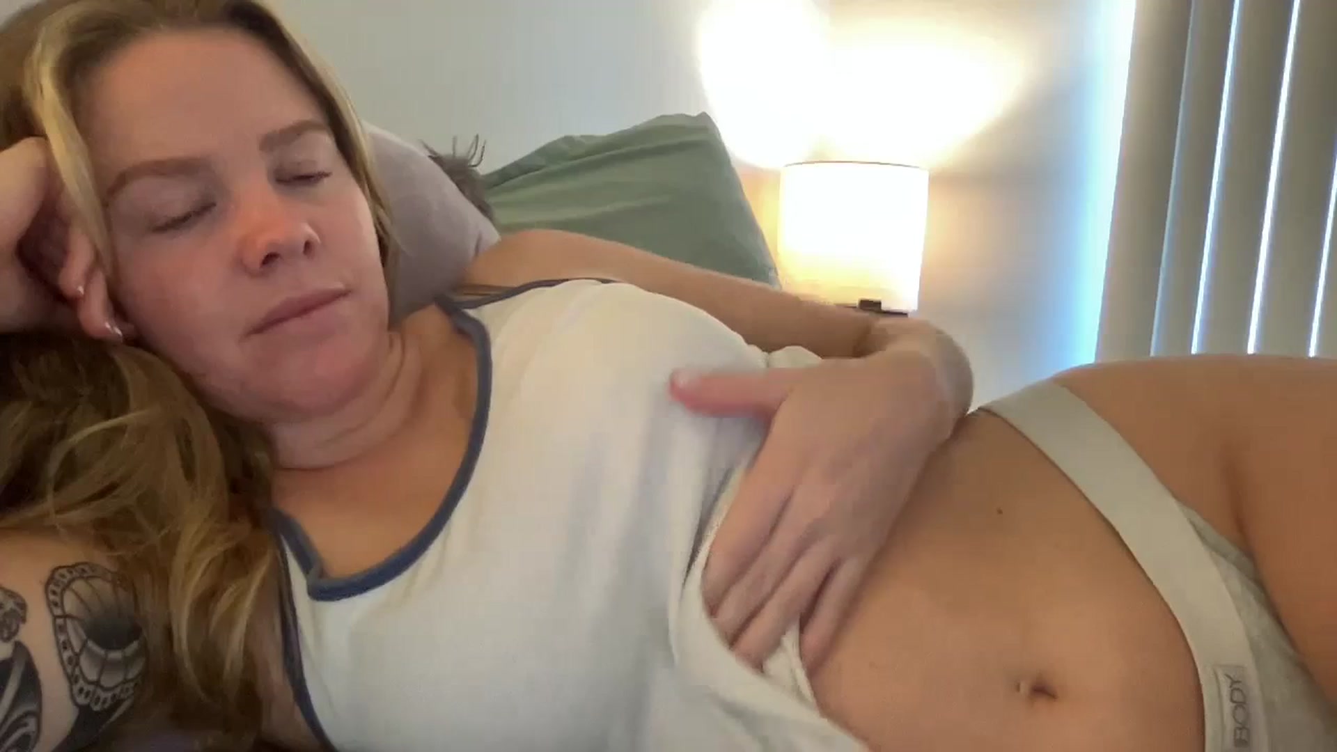 Gallery image thumbnail from KittyKat29's myfreecams stream on, 09/24/2023, 24:20 image 8 of 20
