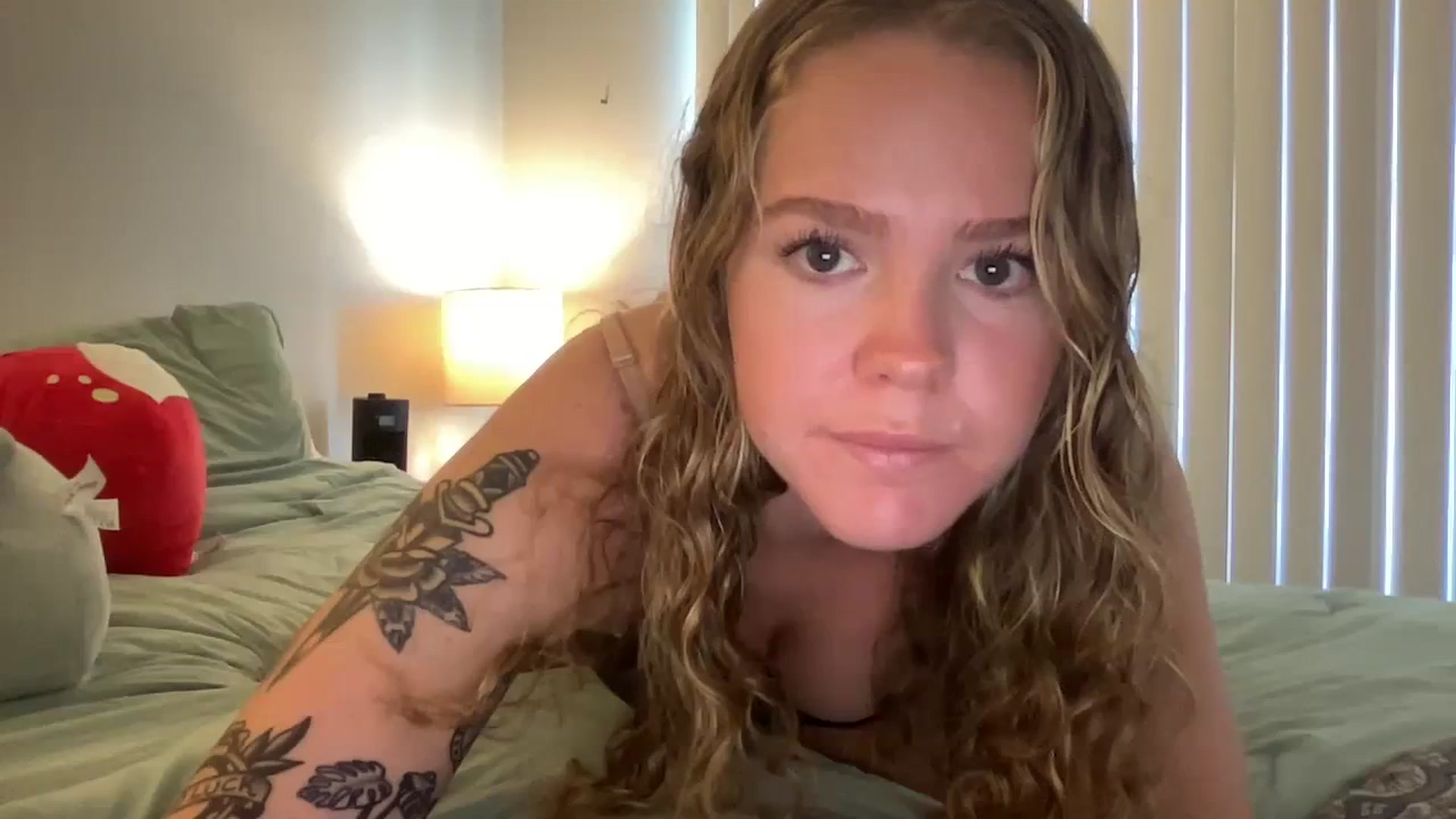 Gallery image thumbnail from KittyKat29's myfreecams stream on, 09/24/2023, 21:35 image 18 of 20