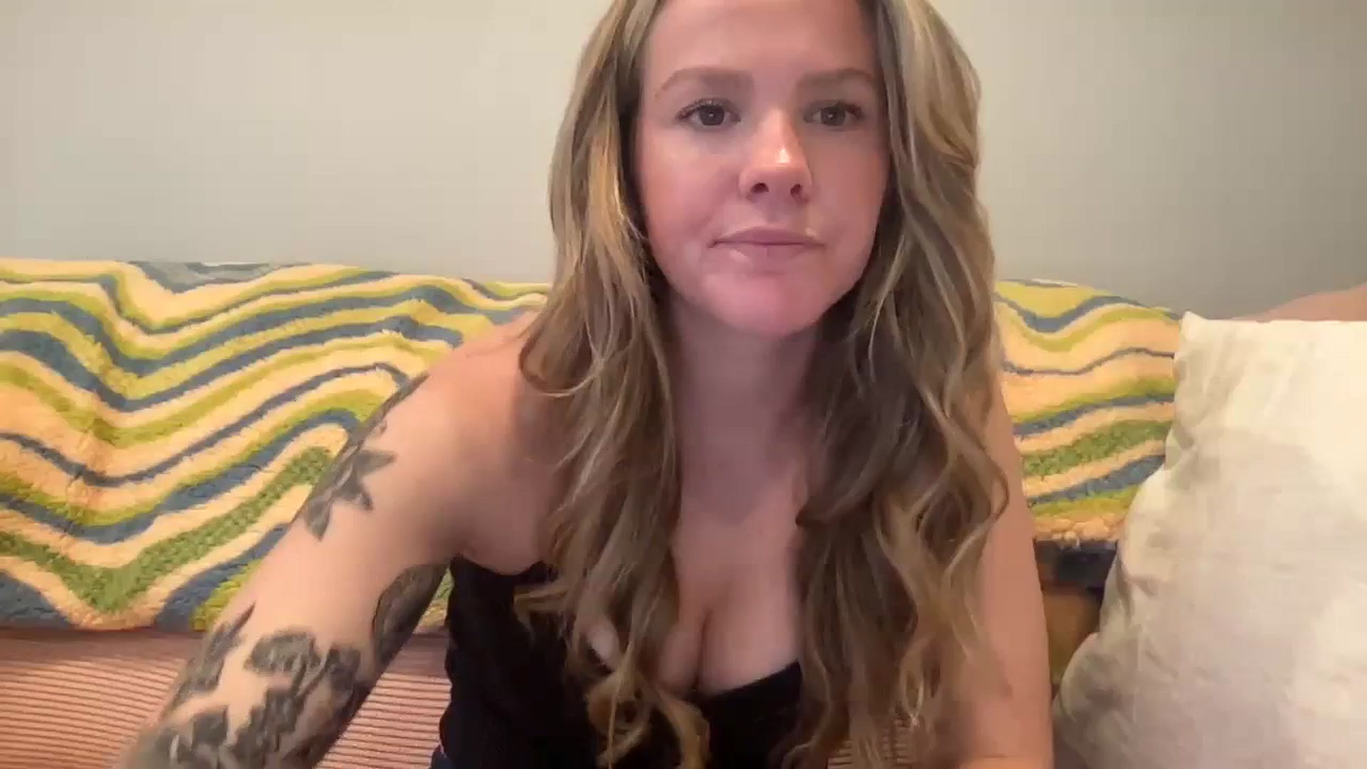 Gallery image thumbnail from KittyKat29's myfreecams stream on, 09/24/2023, 22:44 image 1 of 20