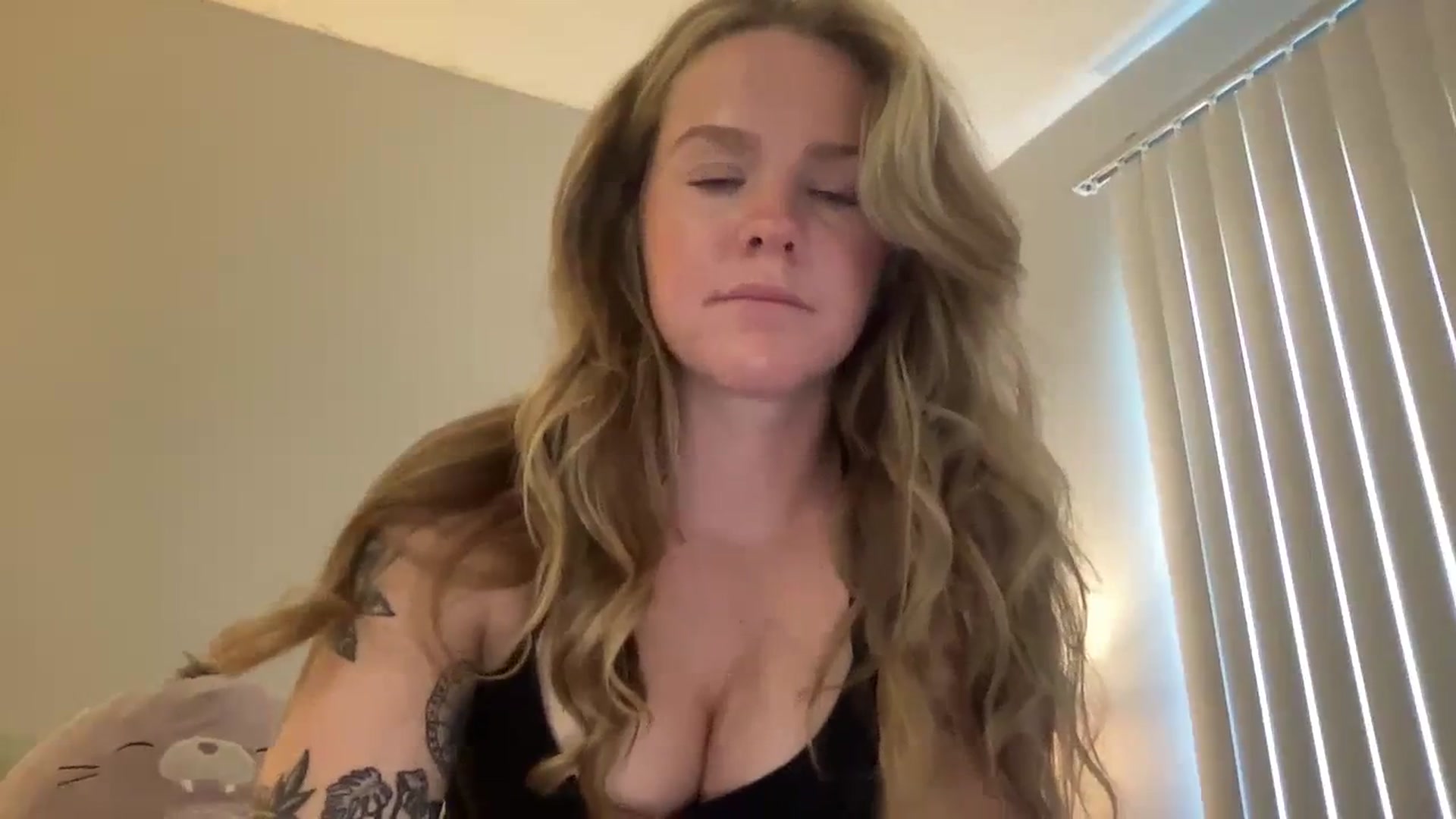 Gallery image thumbnail from KittyKat29's myfreecams stream on, 09/24/2023, 23:44 image 4 of 20