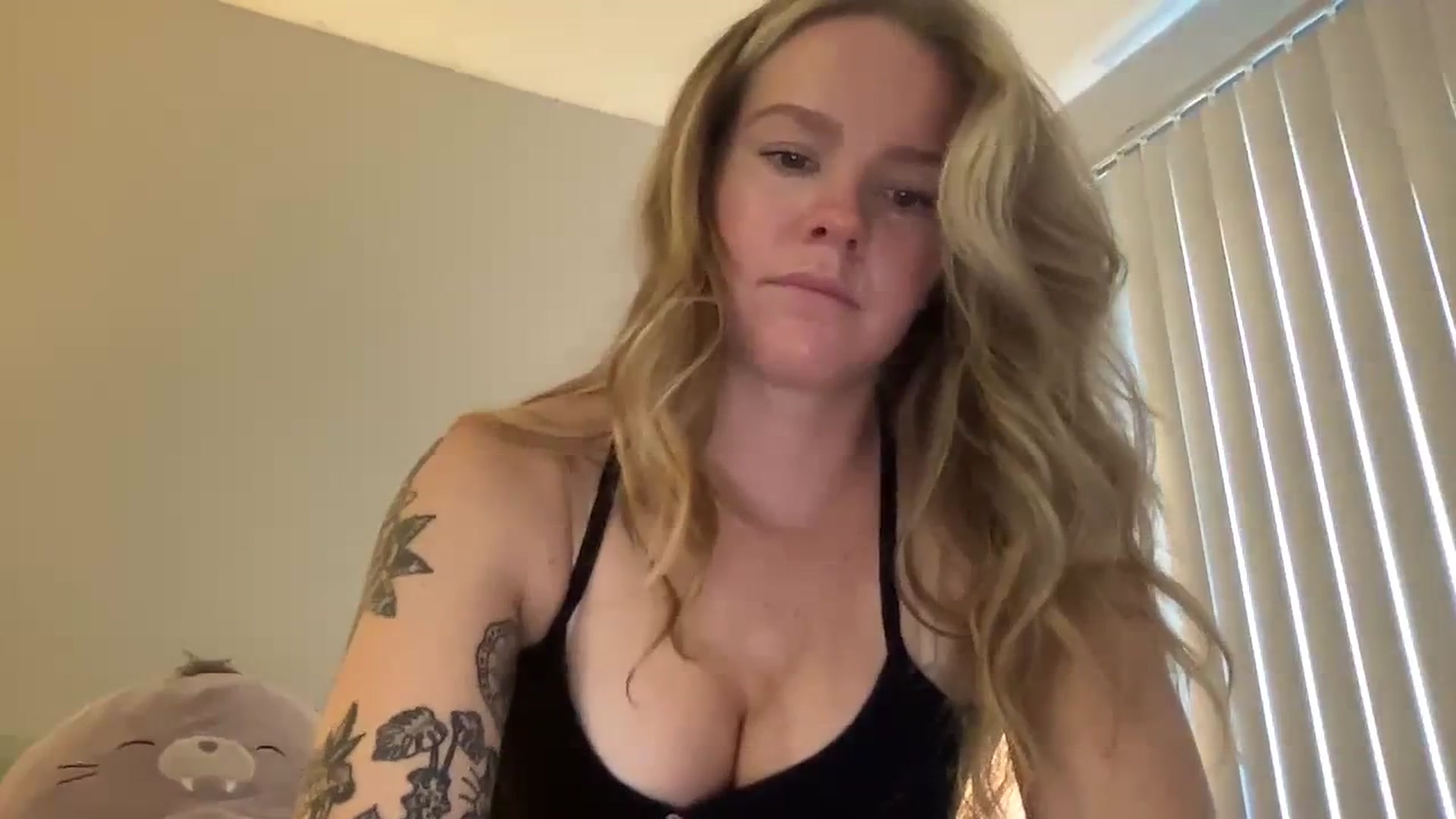 Gallery image thumbnail from KittyKat29's myfreecams stream on, 09/24/2023, 23:44 image 2 of 20