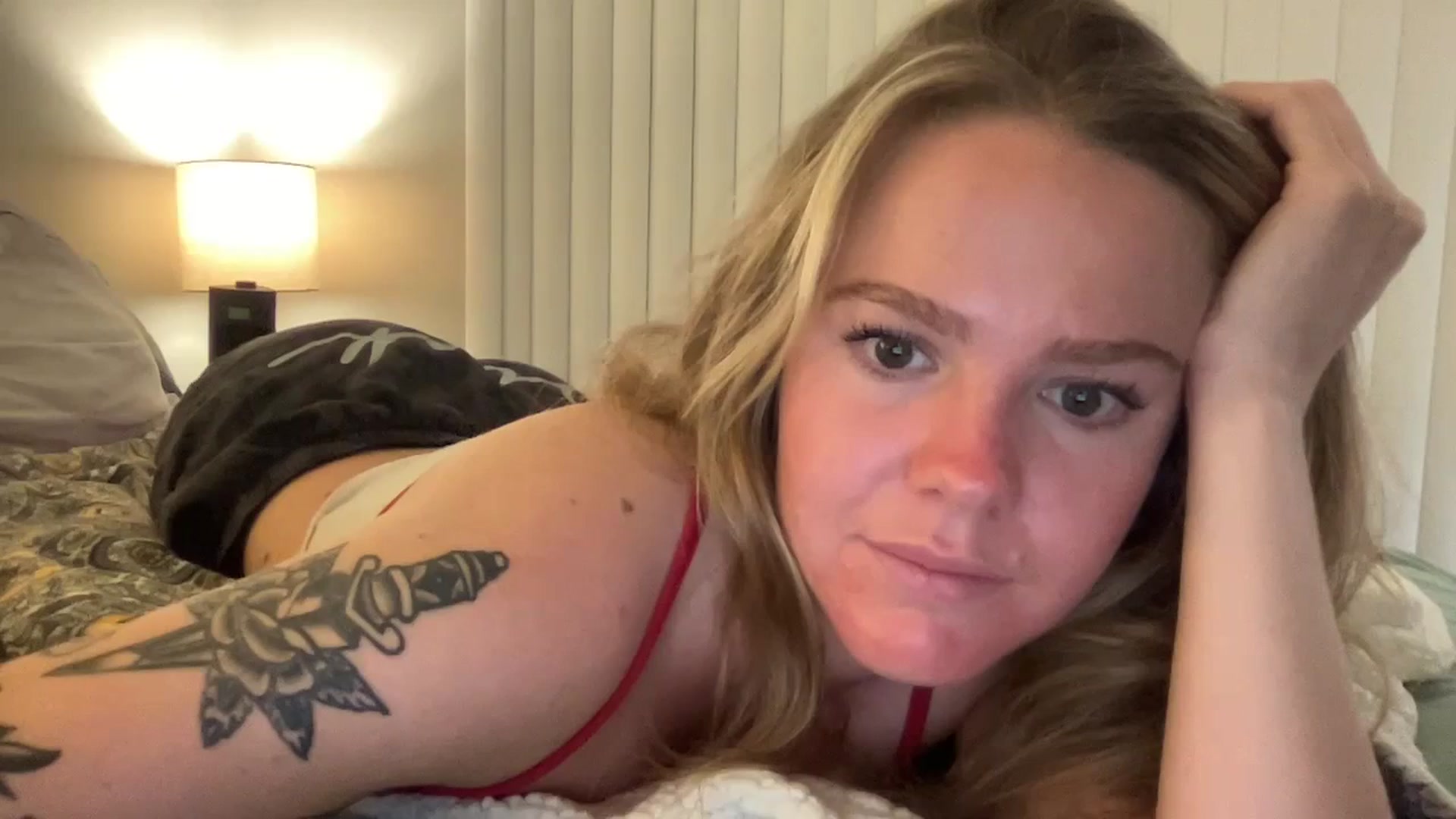 Gallery image thumbnail from KittyKat29's myfreecams stream on, 09/27/2023, 03:00 image 6 of 20