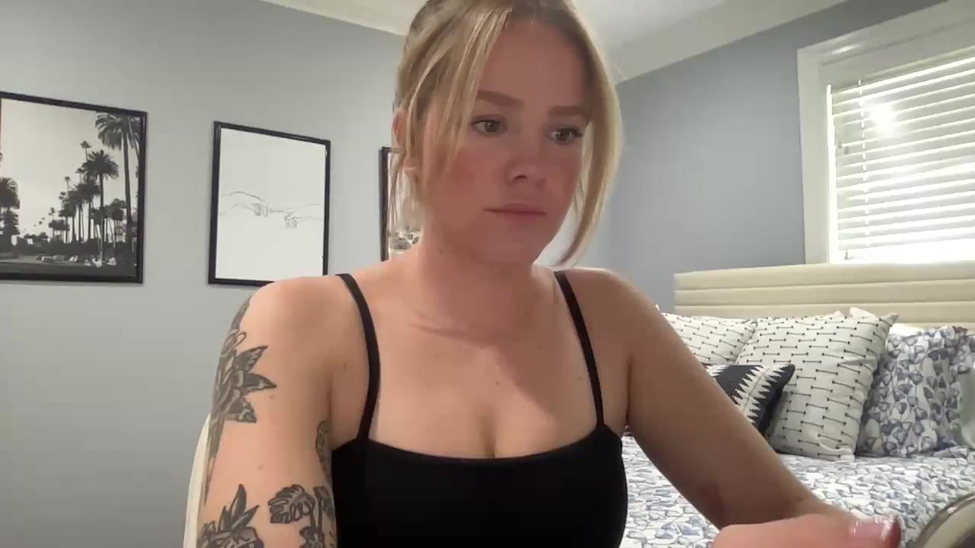 Gallery image thumbnail from KittyKat29's myfreecams stream on, 09/28/2023, 22:07 image 1 of 20