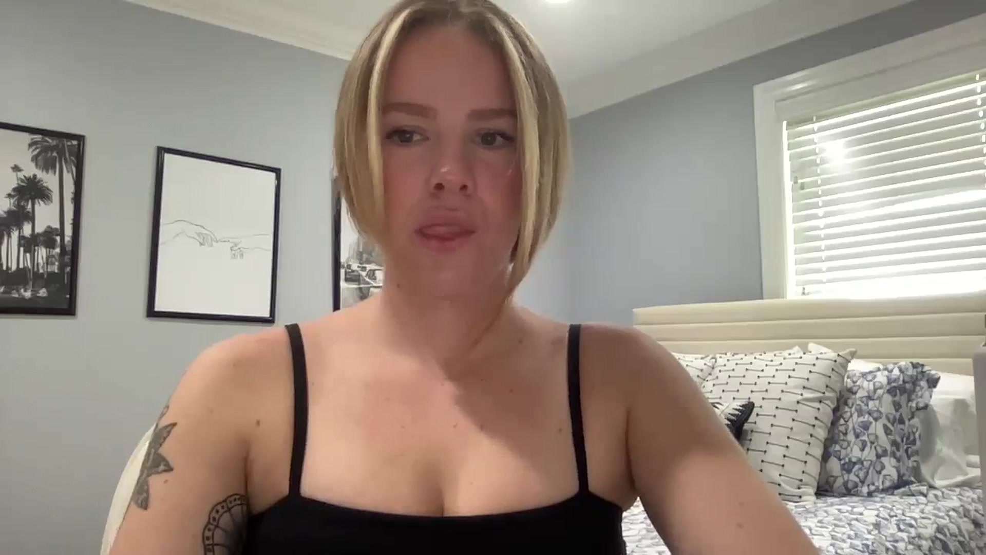 Gallery image thumbnail from KittyKat29's myfreecams stream on, 09/28/2023, 22:07 image 19 of 20