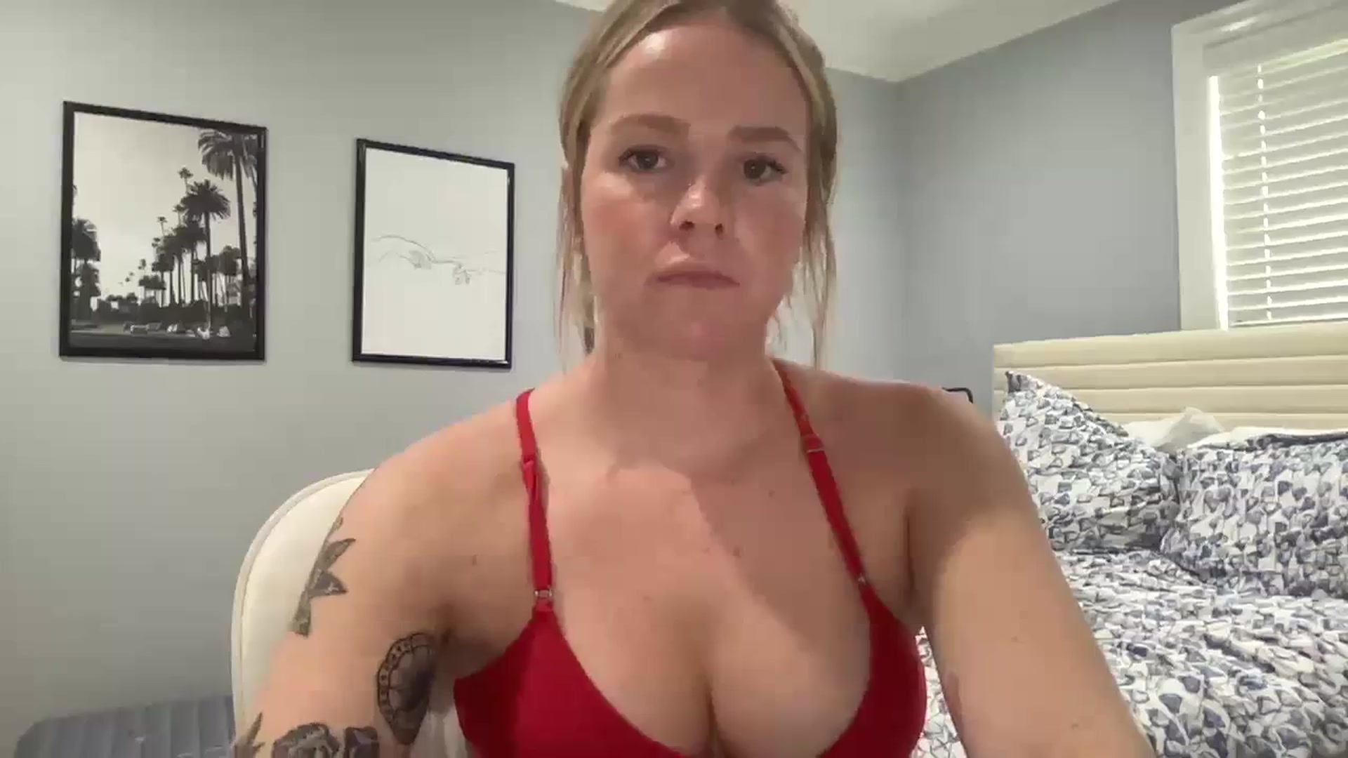 Gallery image thumbnail from KittyKat29's myfreecams stream on, 09/30/2023, 21:45 image 8 of 20