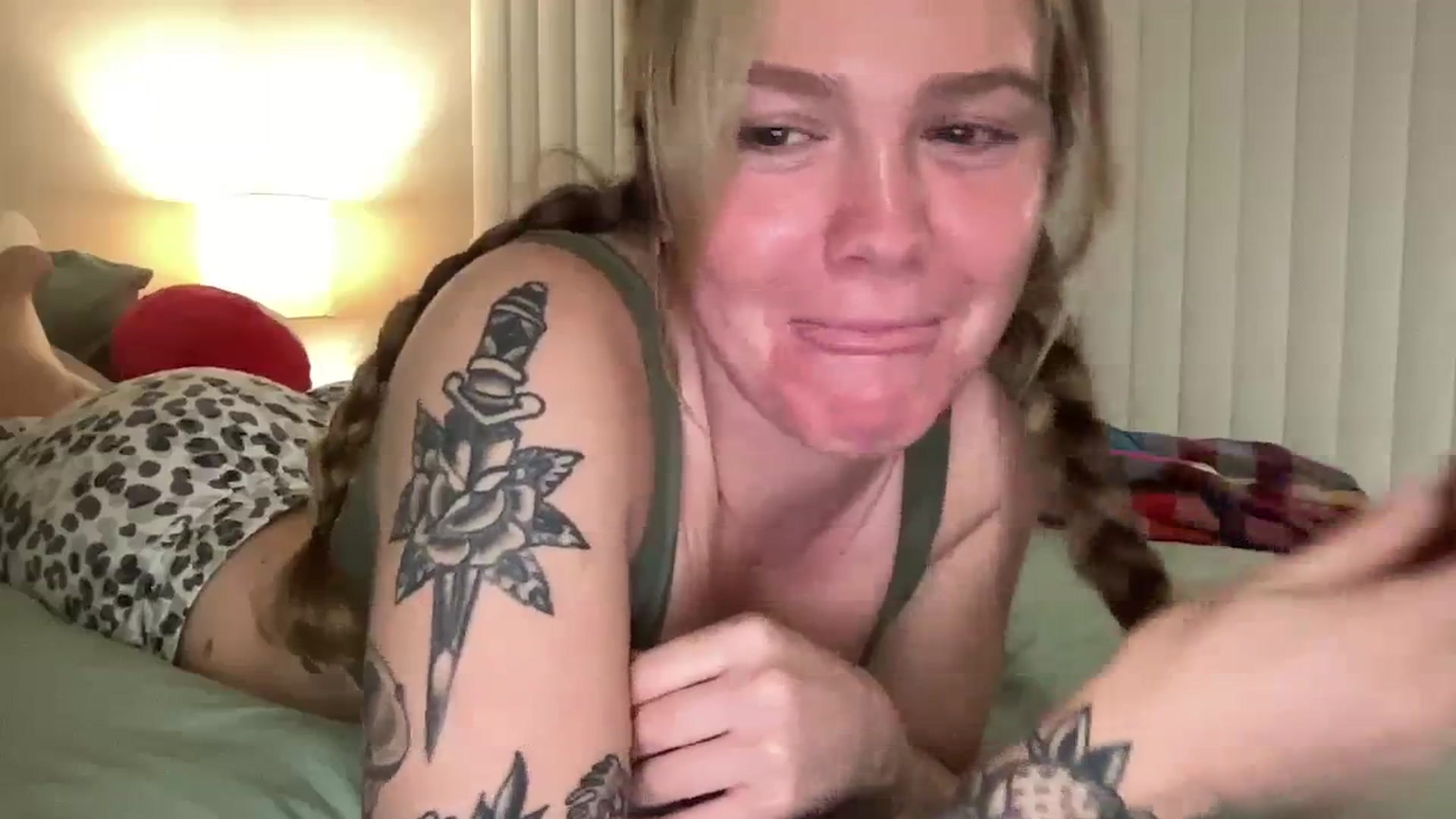Gallery image thumbnail from KittyKat29's myfreecams stream on, 10/03/2023, 03:01 image 6 of 20