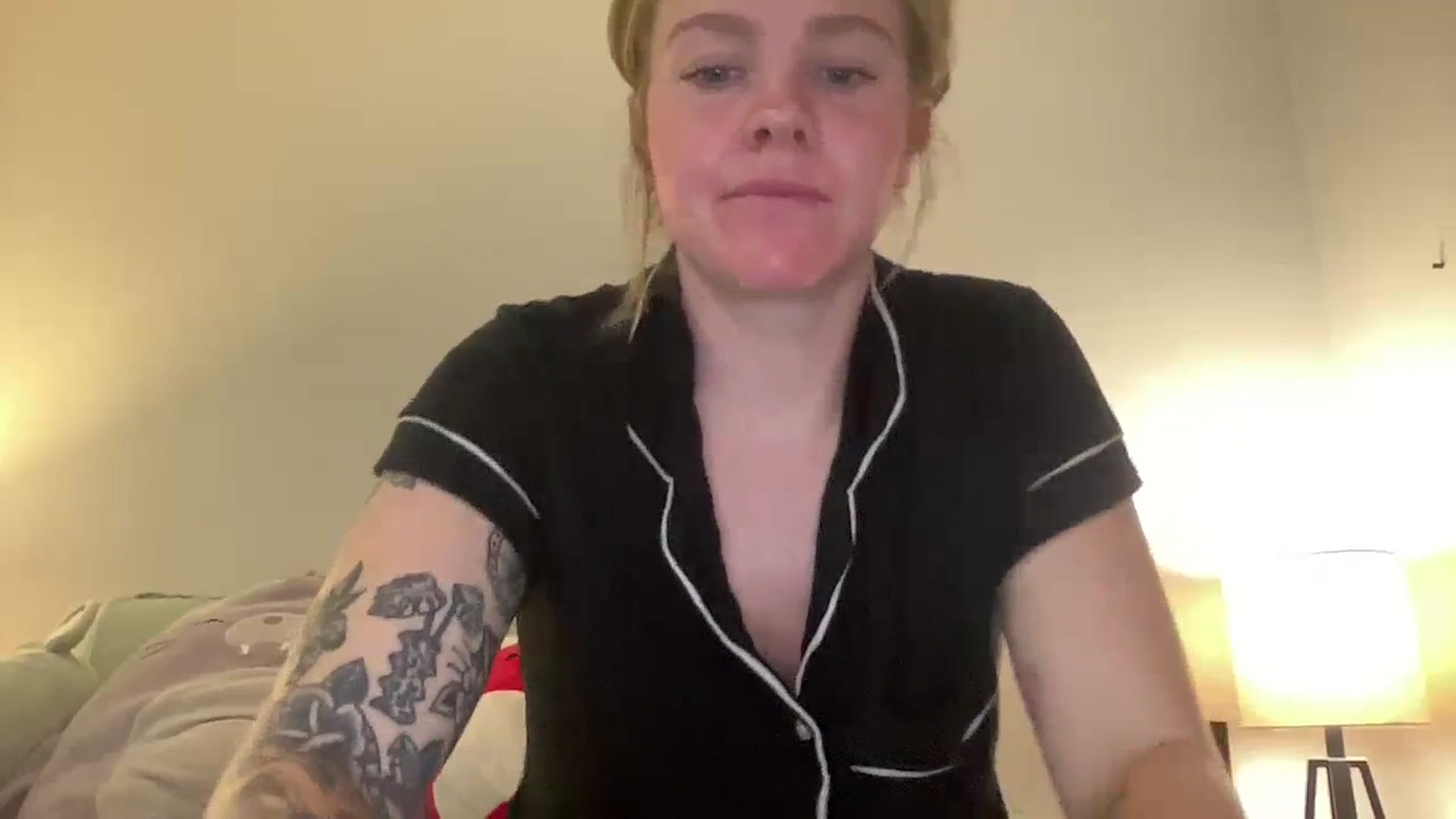 Gallery image thumbnail from KittyKat29's myfreecams stream on, 10/04/2023, 03:42 image 15 of 20