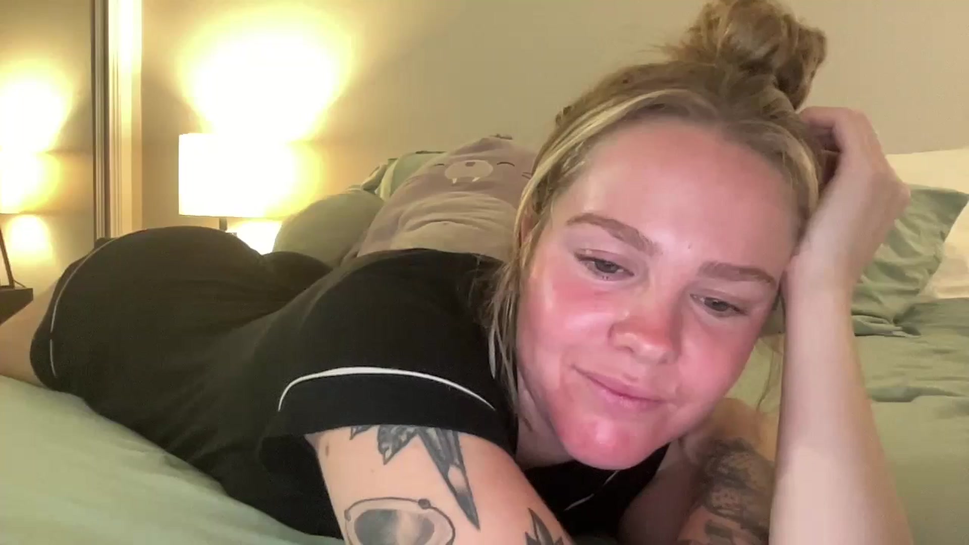 Gallery image thumbnail from KittyKat29's myfreecams stream on, 10/04/2023, 03:42 image 18 of 20
