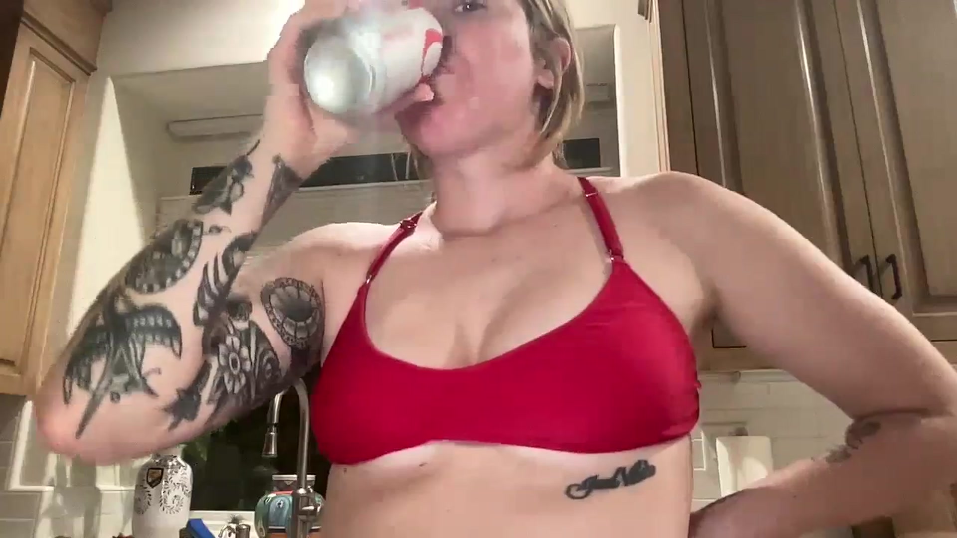 Gallery image thumbnail from KittyKat29's myfreecams stream on, 10/07/2023, 03:00 image 5 of 20