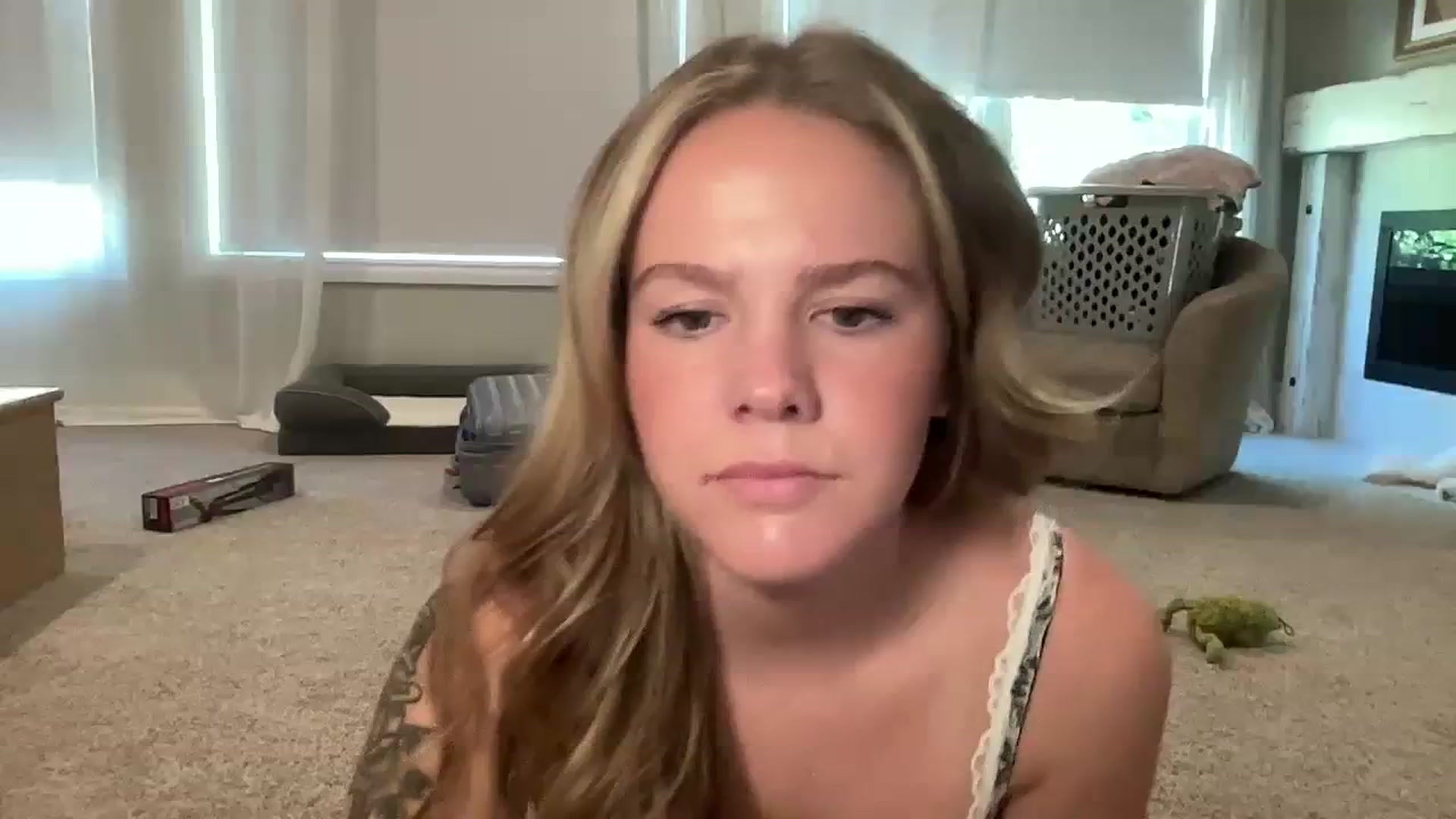 Gallery image thumbnail from KittyKat29's myfreecams stream on, 10/08/2023, 22:40 image 6 of 20