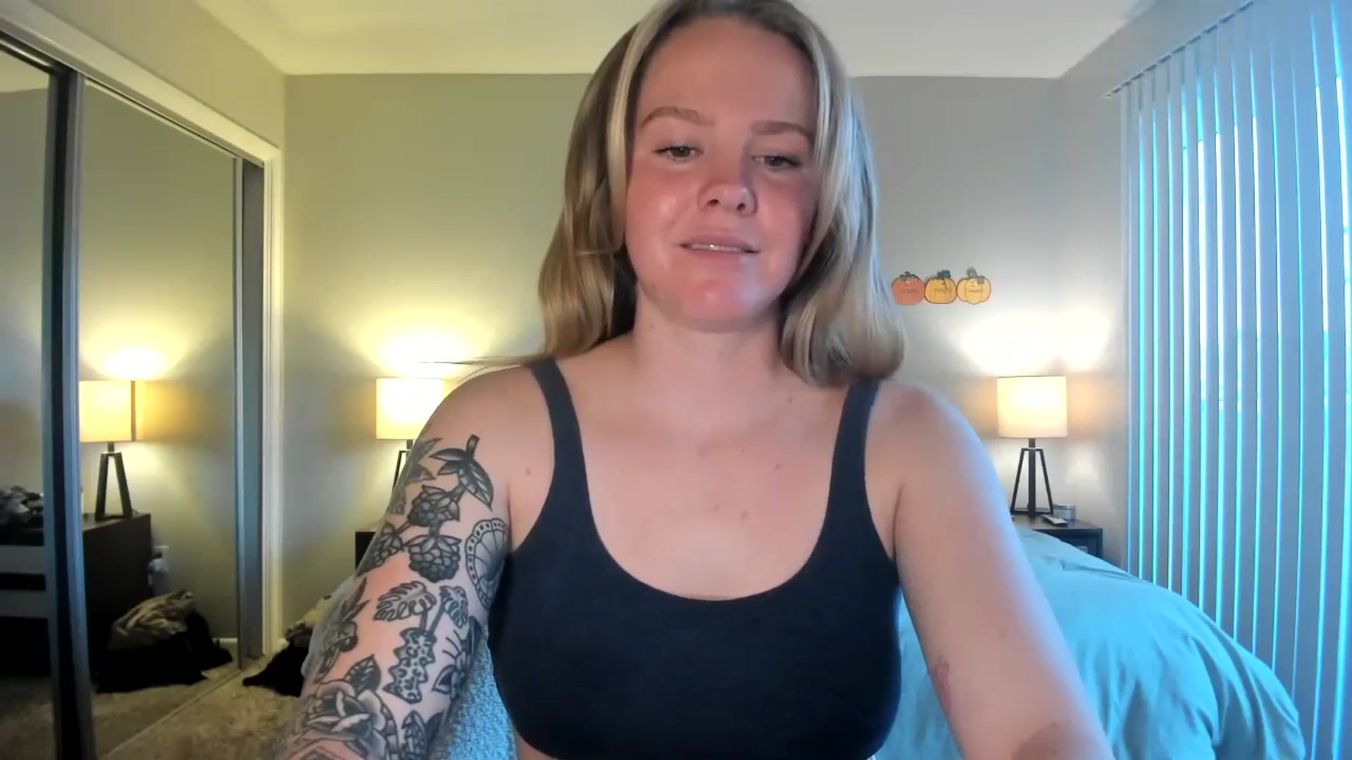 Gallery image thumbnail from KittyKat29's myfreecams stream on, 10/17/2023, 01:47 image 5 of 20