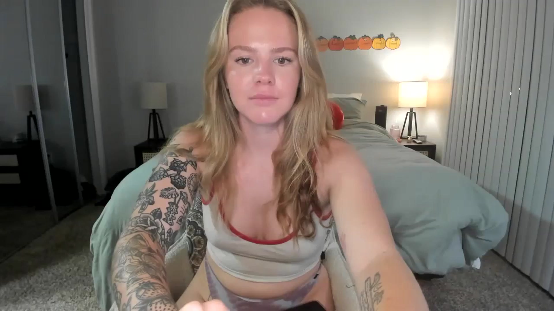 Gallery image thumbnail from KittyKat29's myfreecams stream on, 10/19/2023, 02:55 image 1 of 20